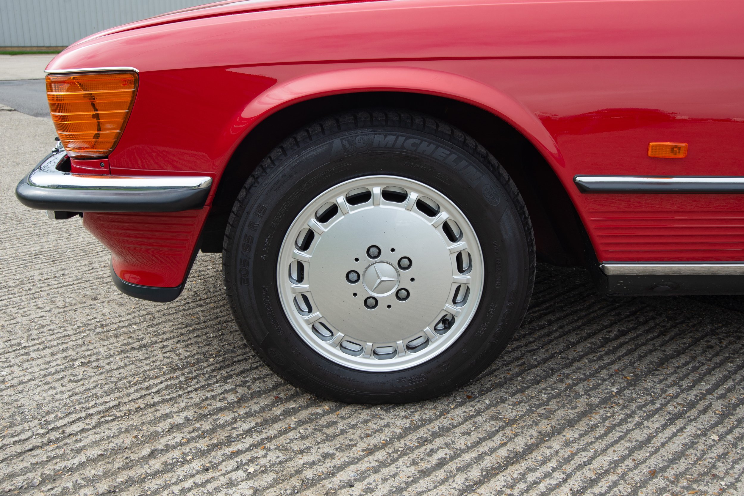 Mercedes 500SL-20.jpg