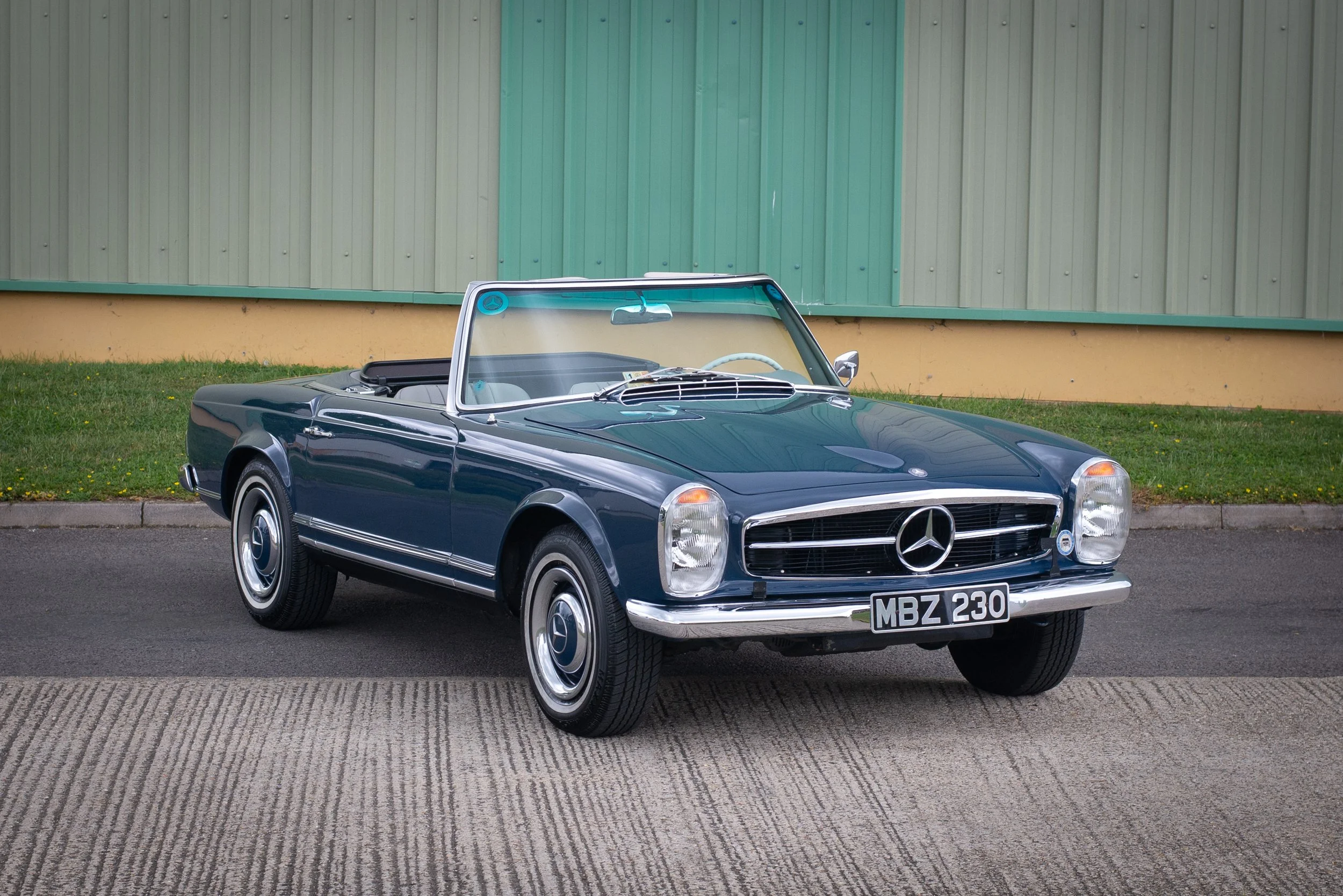 Mercedes 230SL-27.jpg