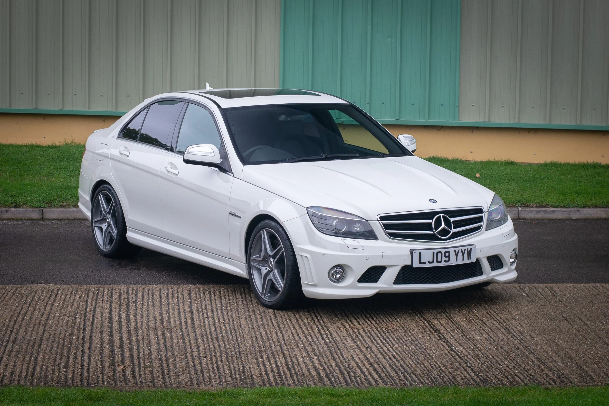 Mercedes C63 AMG