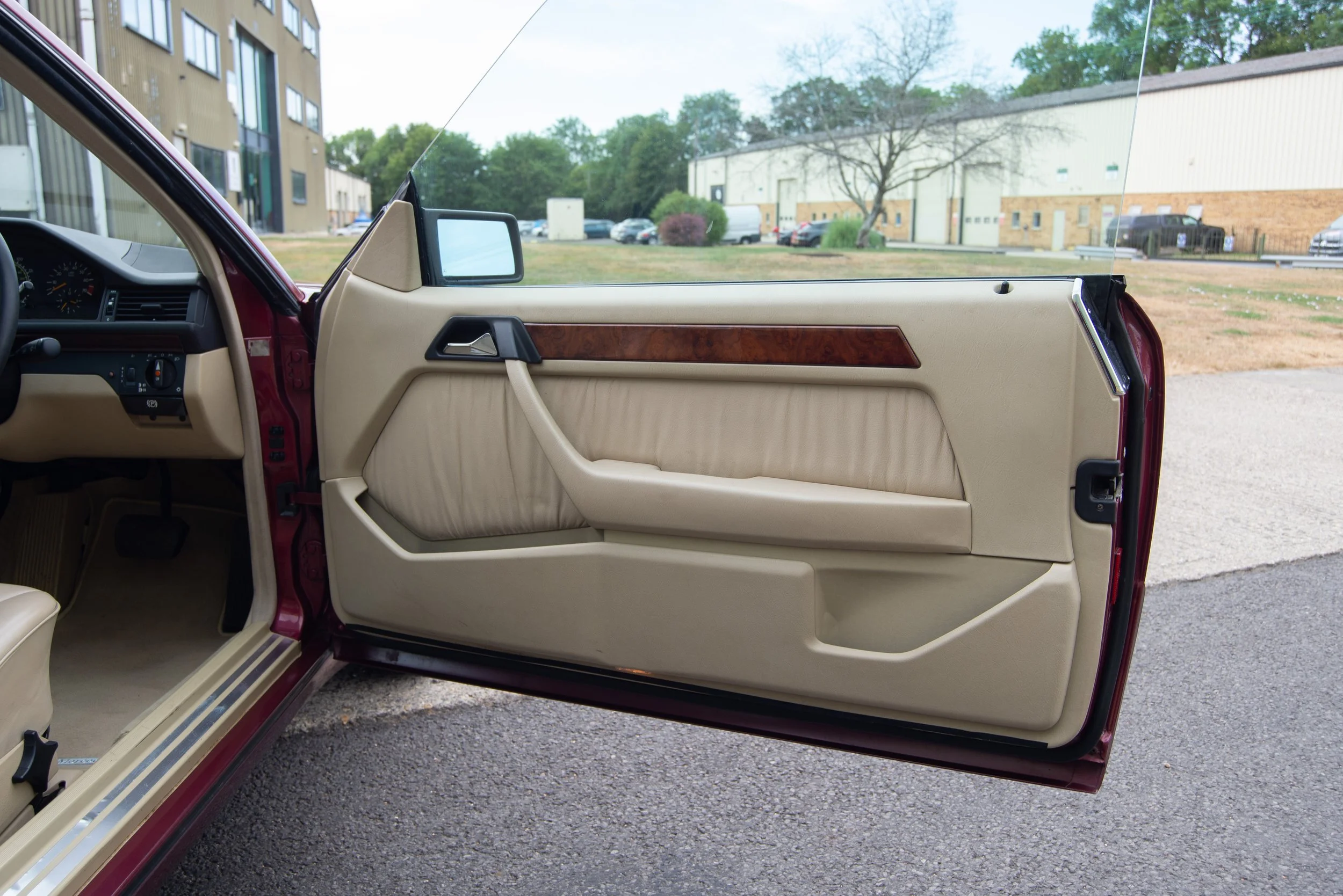 Mercedes 320CE-11.jpg