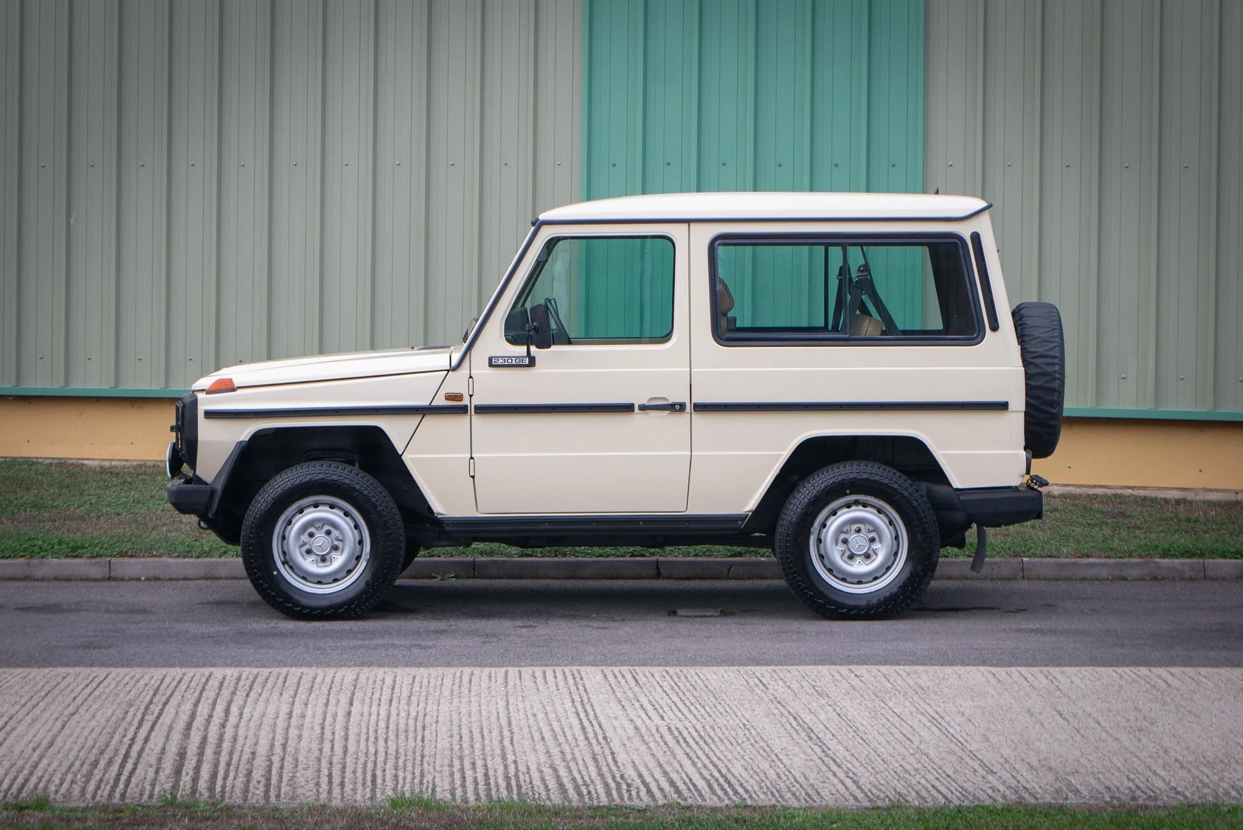 Mercedes 230GE-22.jpg