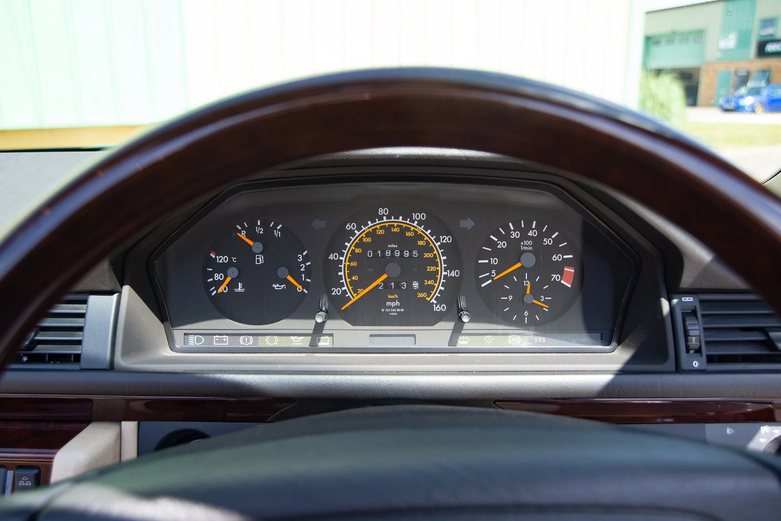 Mercedes E320 Cabriolet-14.jpg