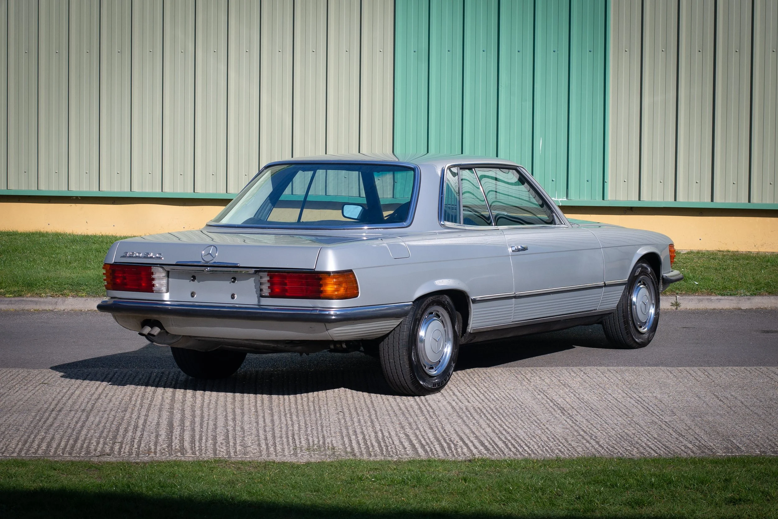 Mercedes 350SLC-38.jpg