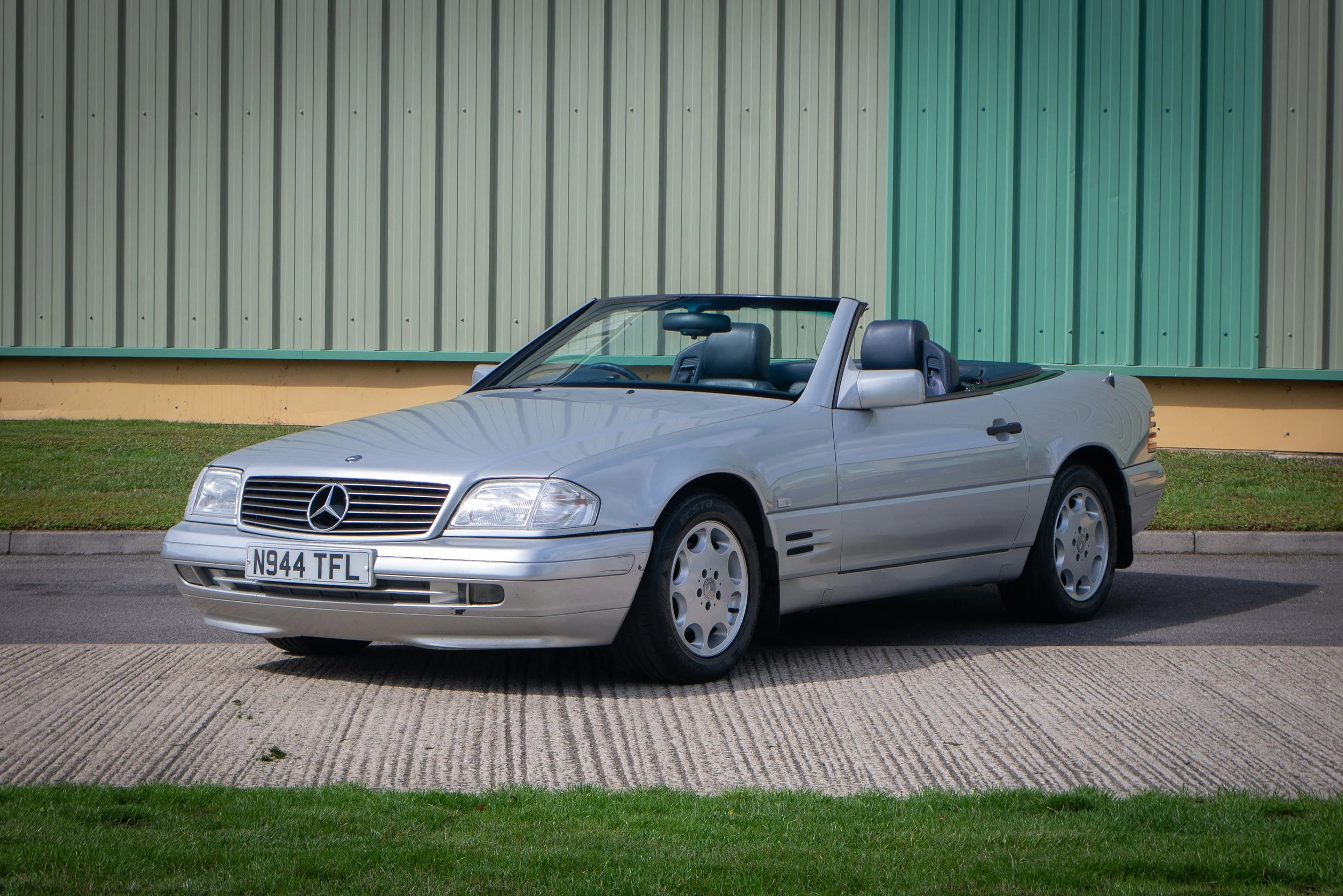 Mercedes SL280-4.jpg