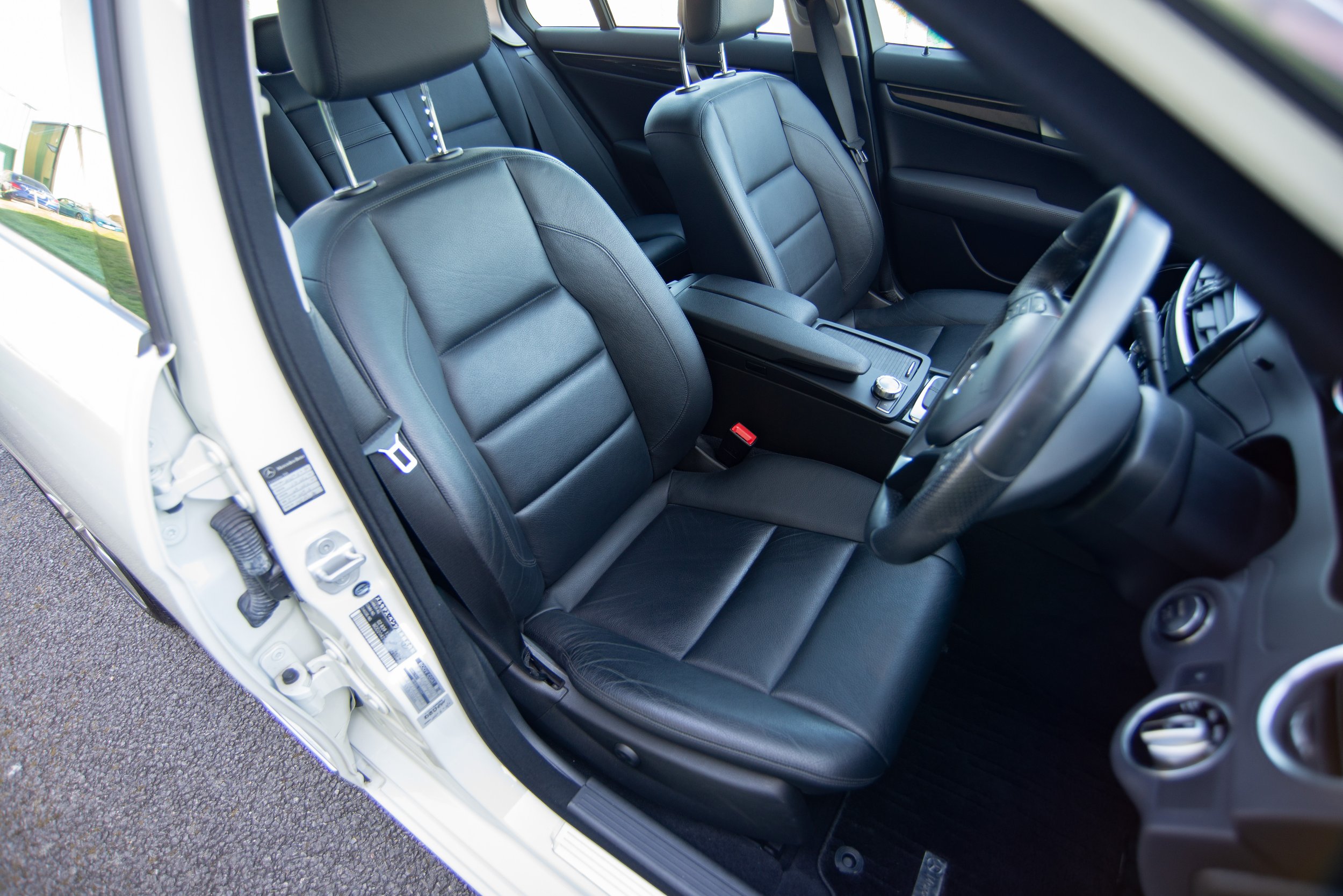 Mercedes C350 Estate-14.jpg