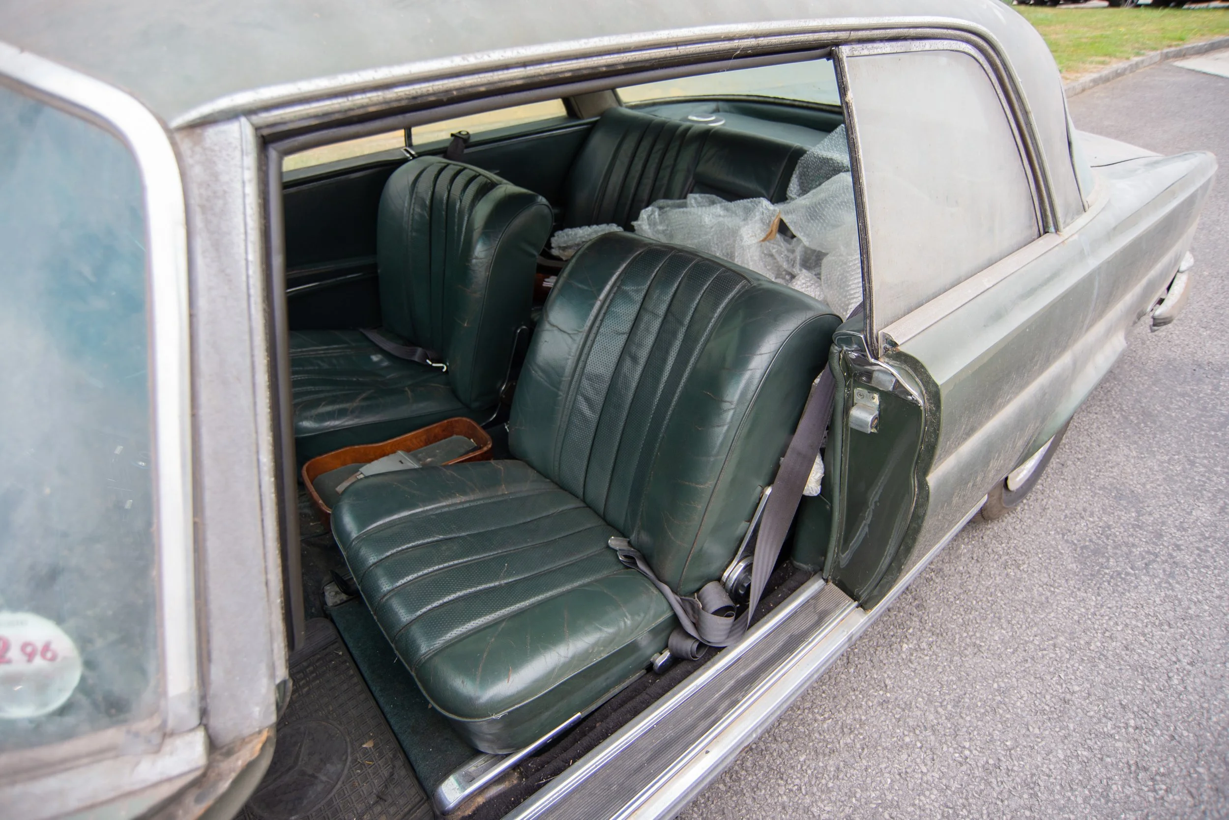 Mercedes 280SE Coupe-9.jpg