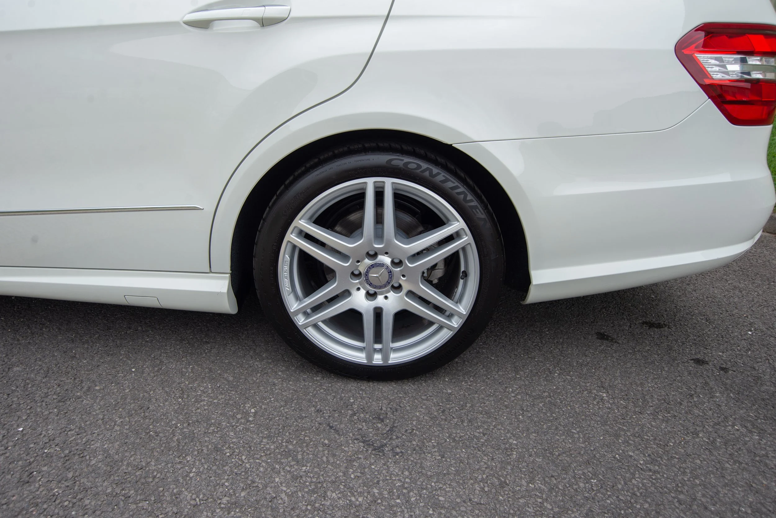 Mercedes E350 Estate-14.jpg