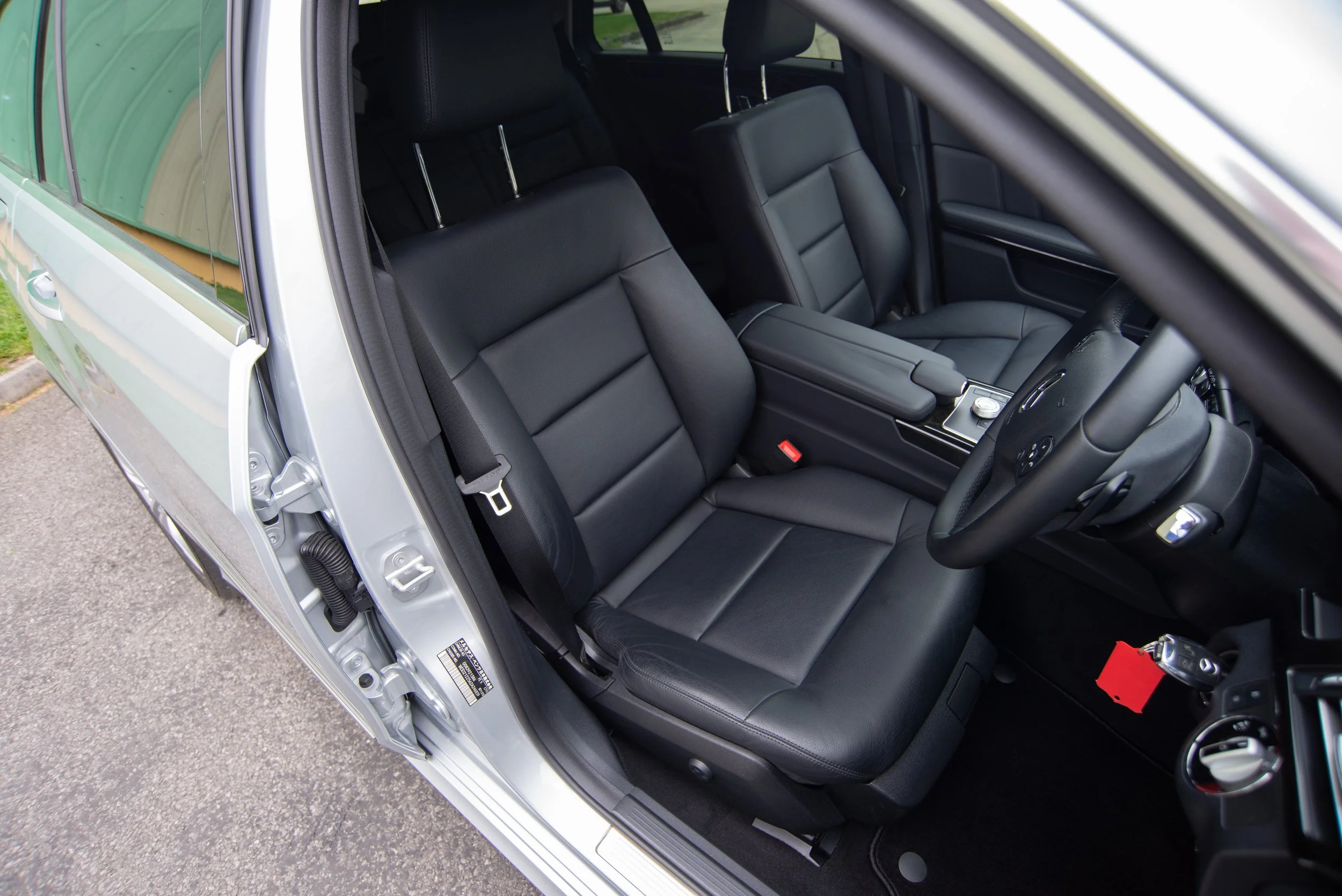 Mercedes E350 Estate-5.jpg