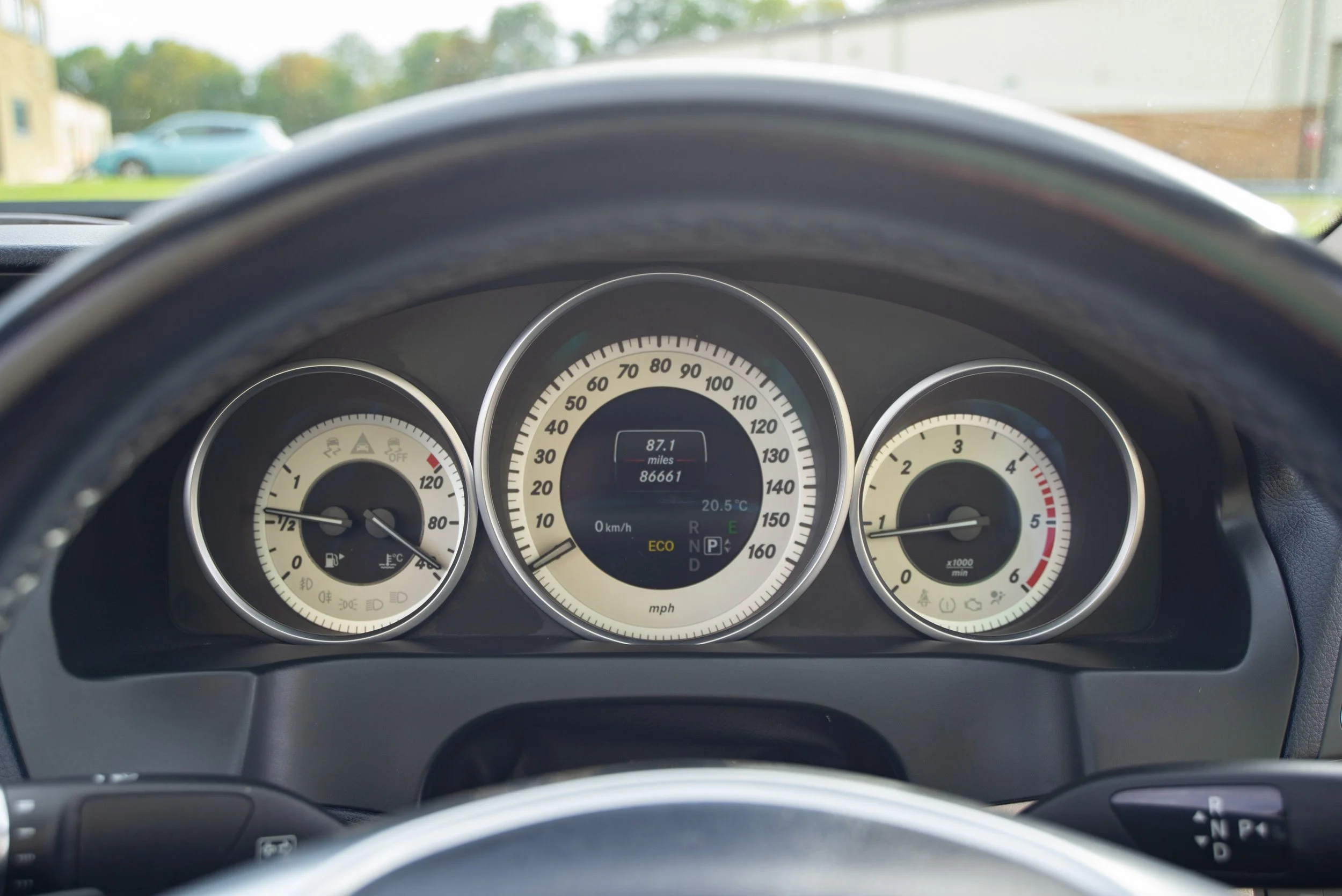 Mercedes E220D Cabriolet-11.jpg