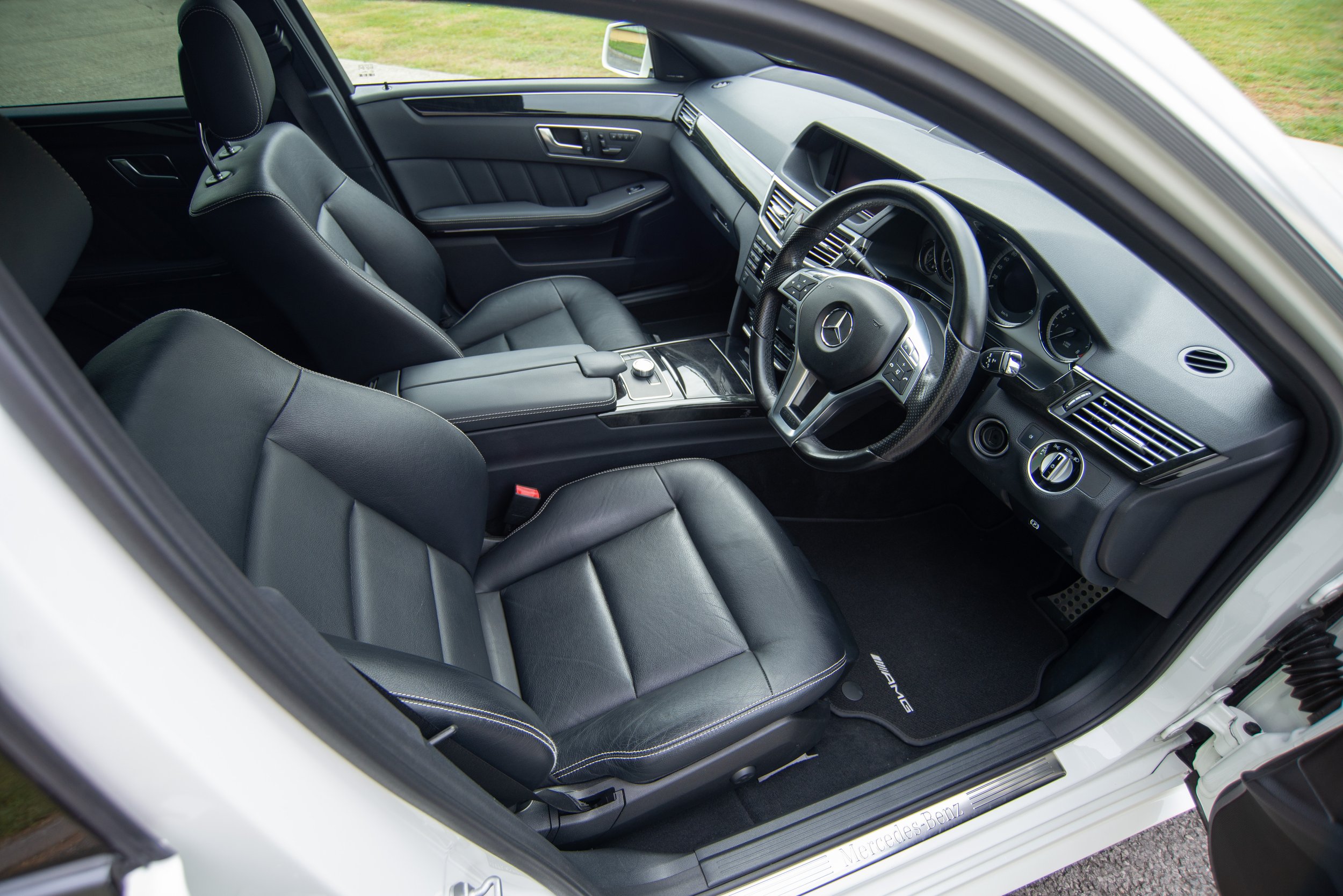 Mercedes E350 Estate-4.jpg