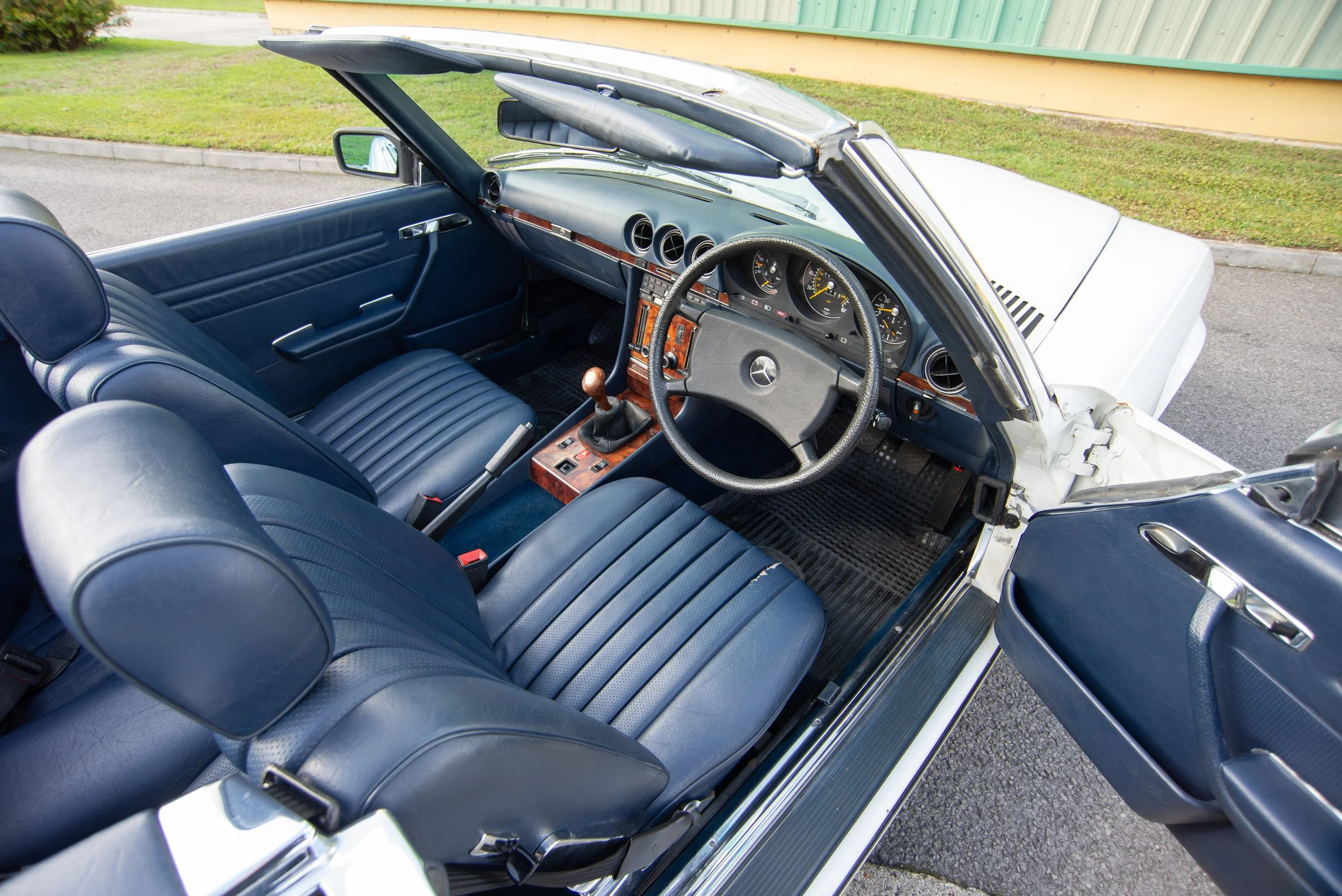 Mercedes 280SL-30.jpg