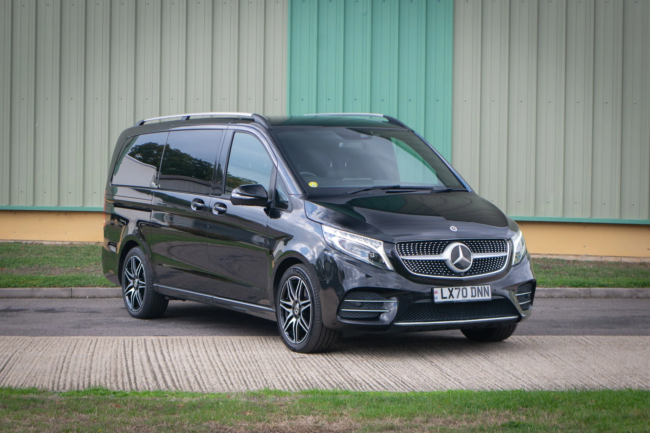 Mercedes V220D-22.jpg