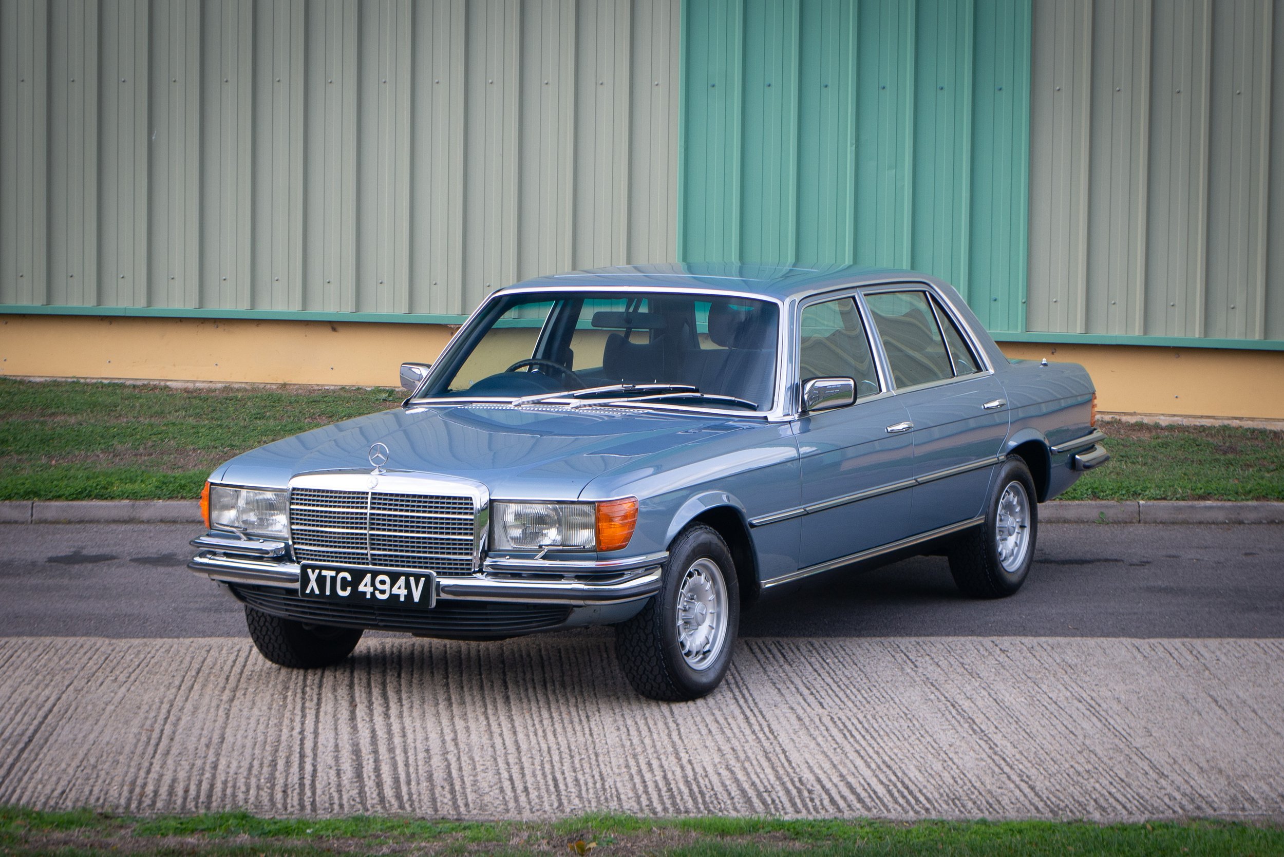 Mercedes 450SEL-23.jpg