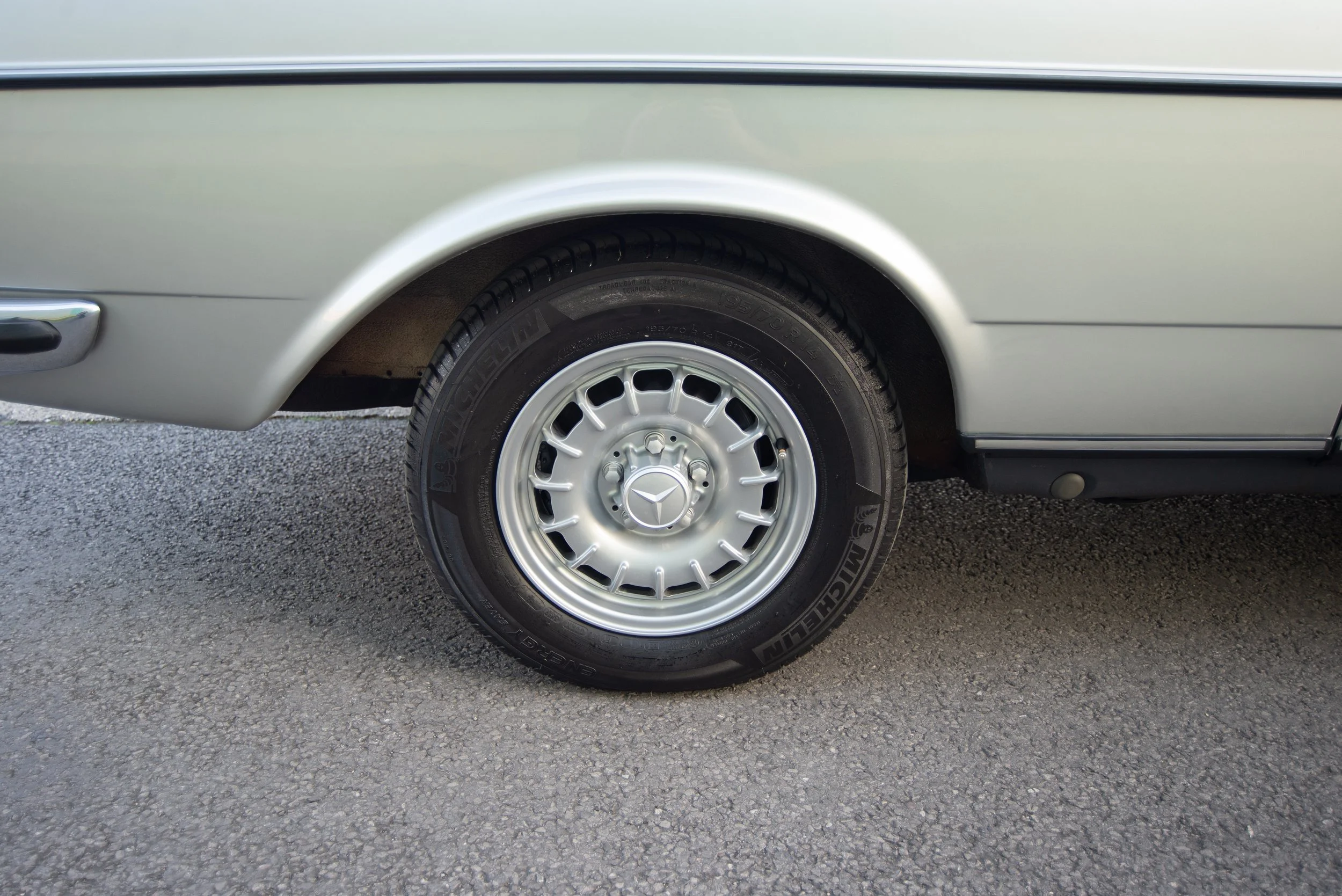 Mercedes 230CE 2-16.jpg