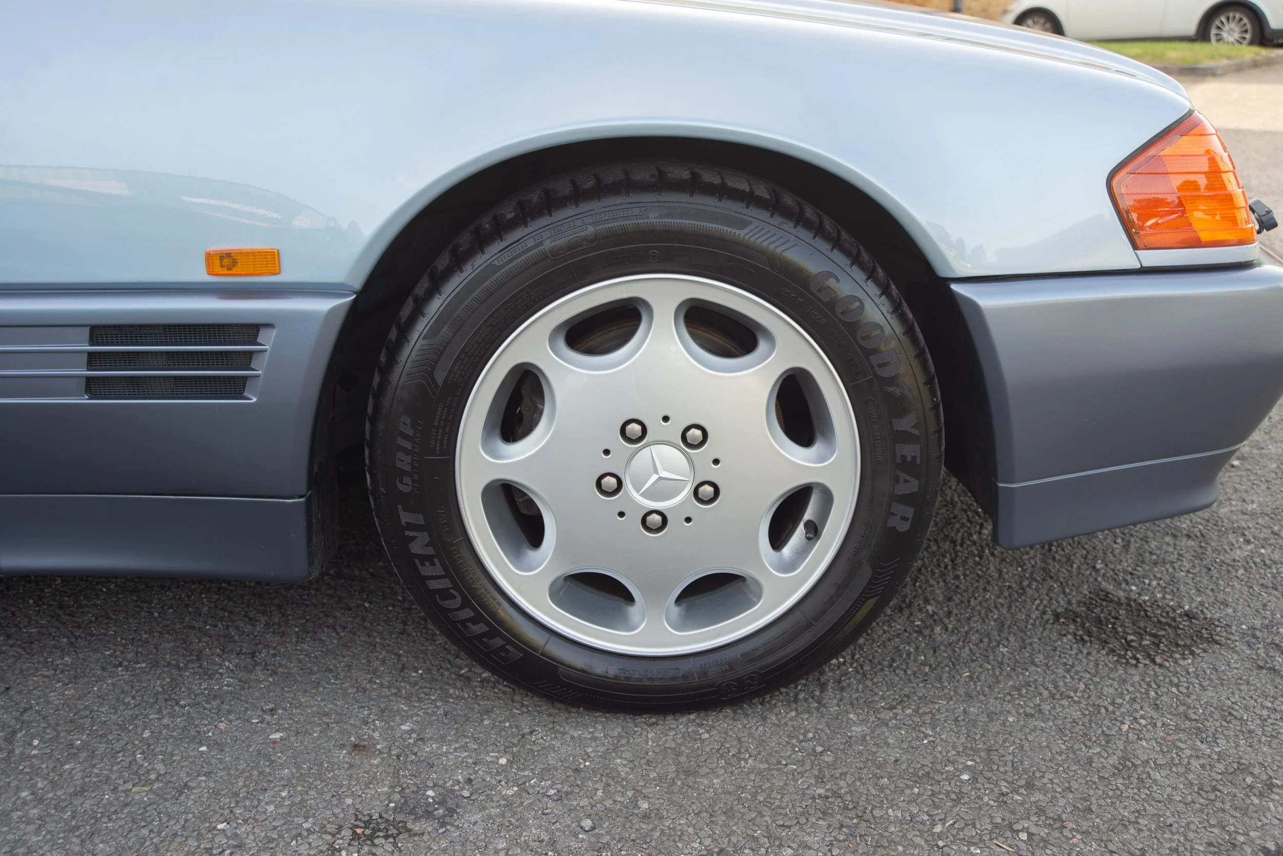 Mercedes 500SL-15.jpg