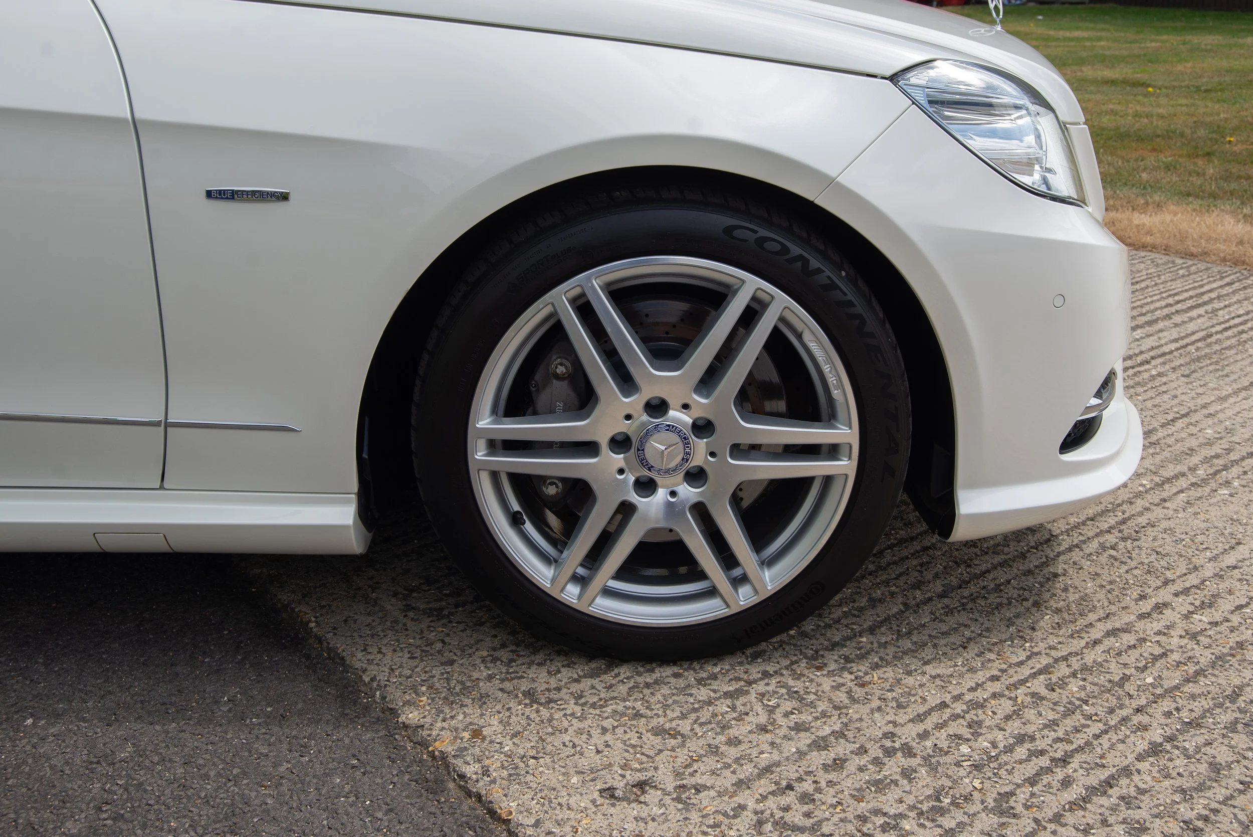 Mercedes E350 Estate-11.jpg