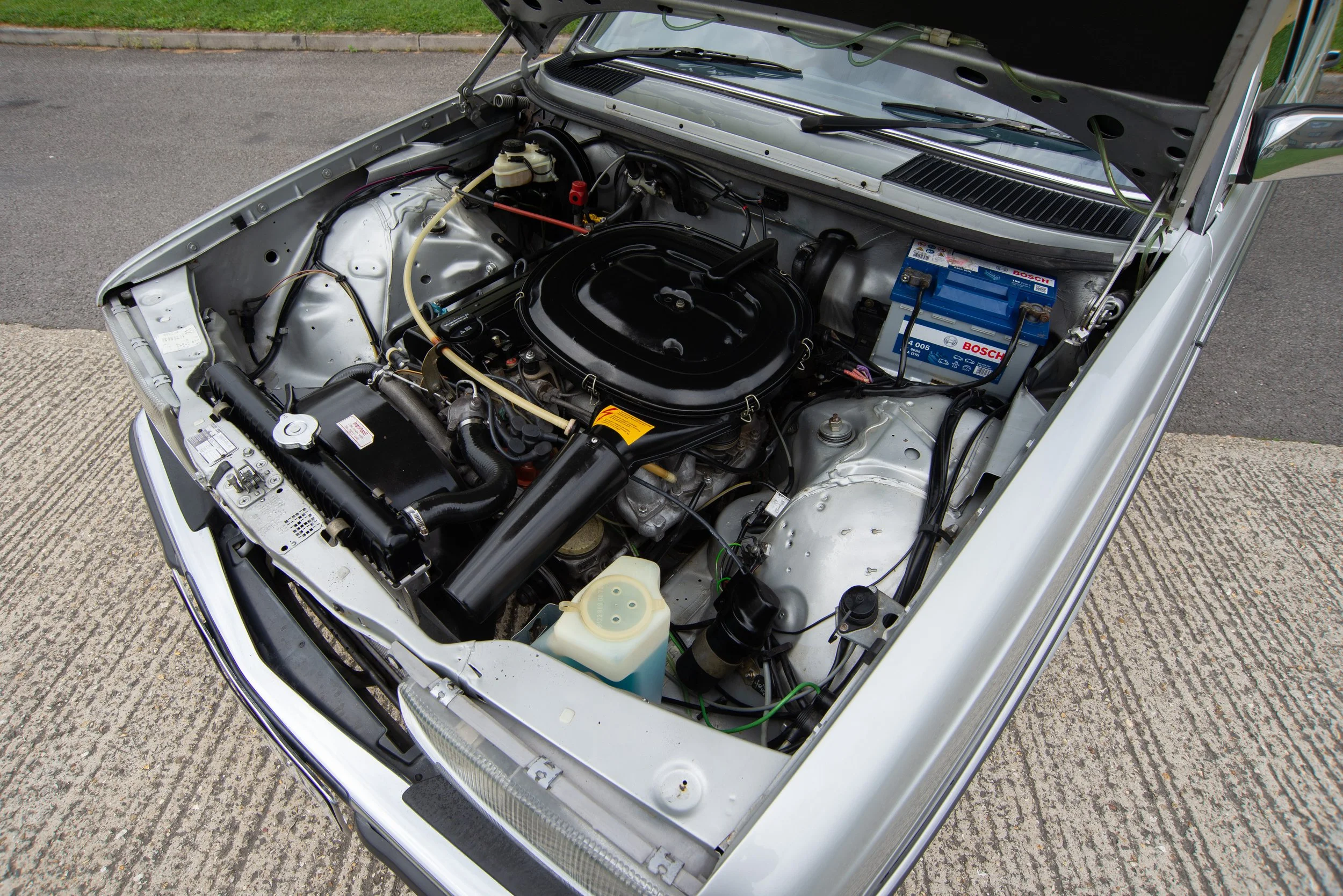 Mercedes 230E-2.jpg