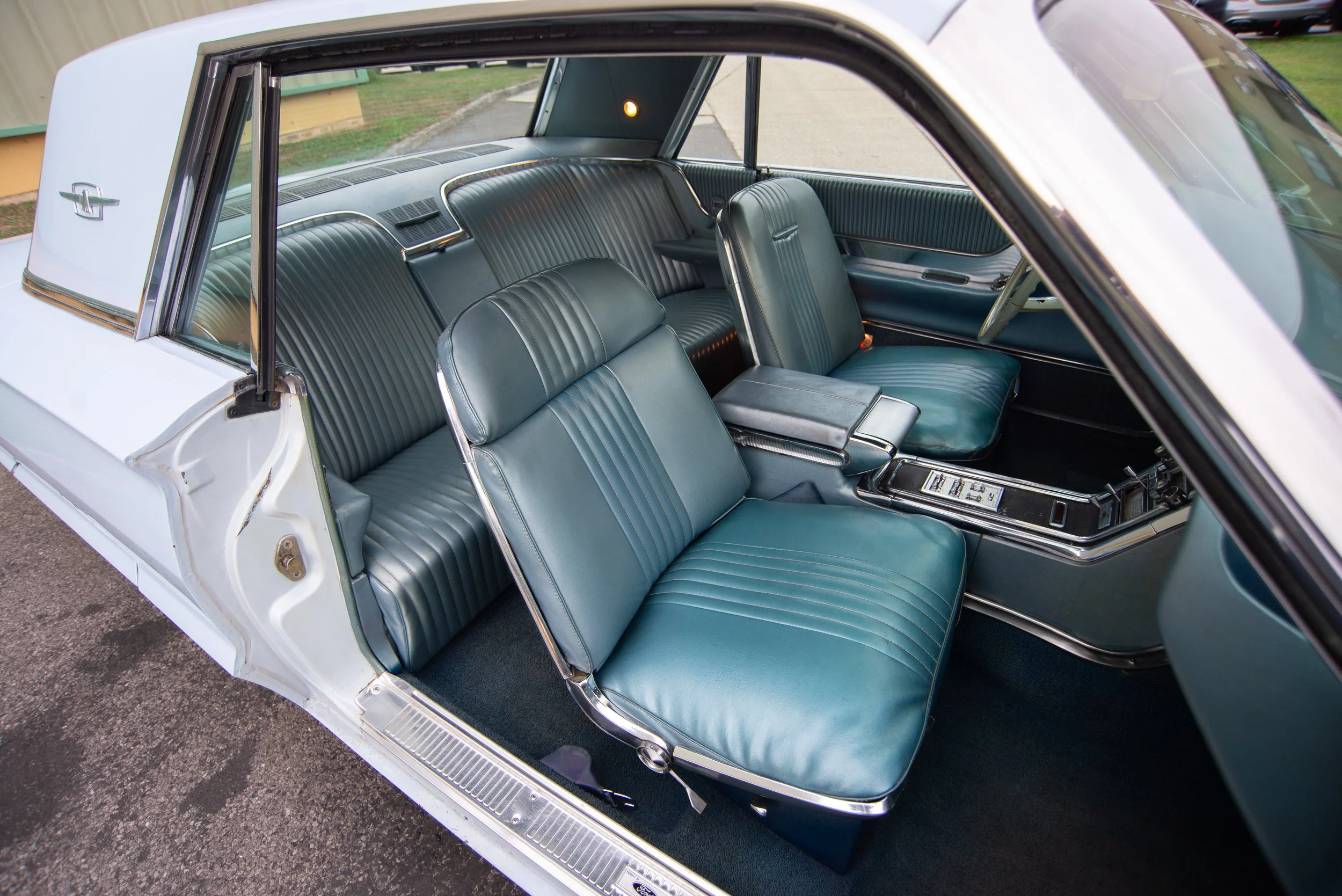 Ford Thunderbird-10.jpg