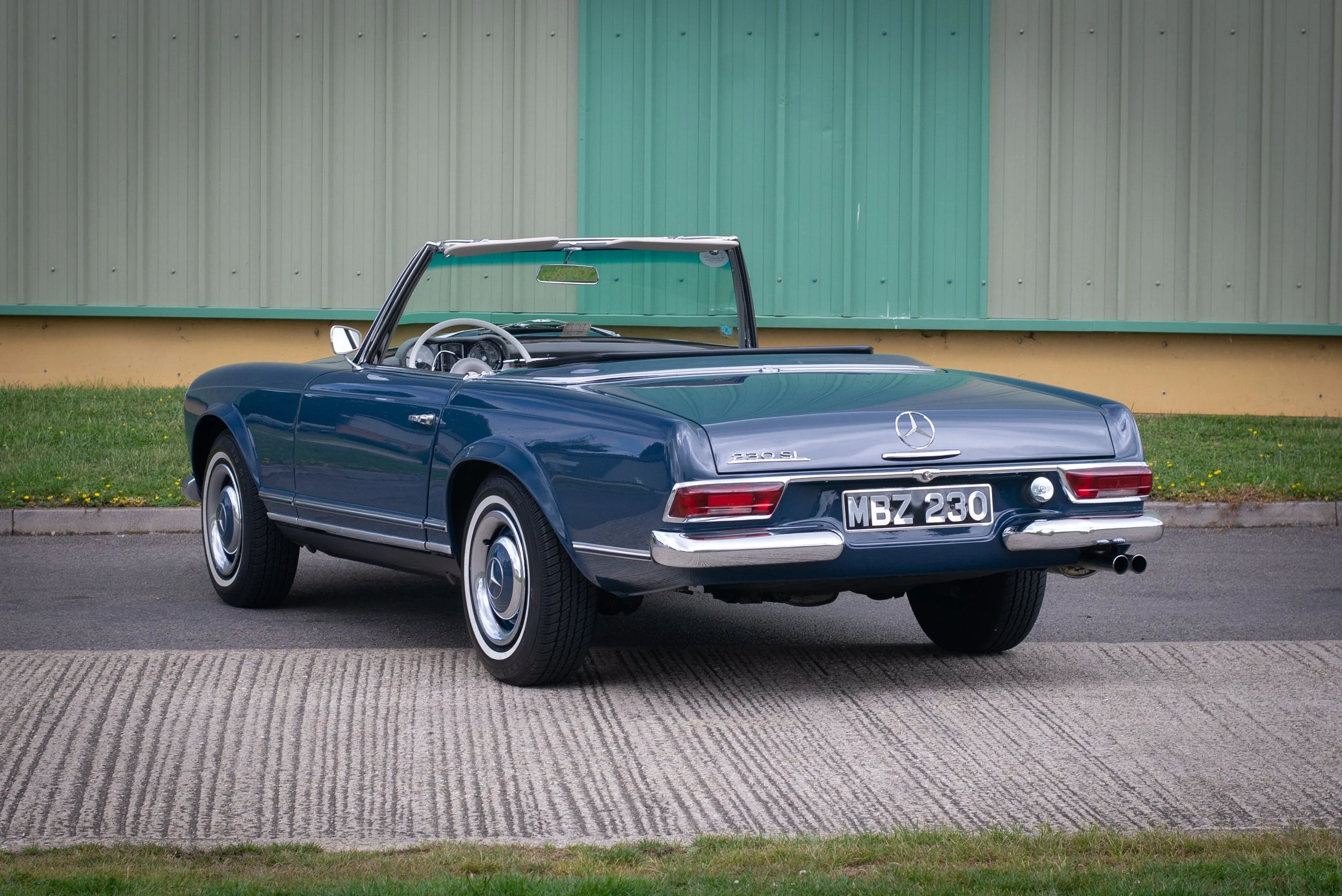 Mercedes 230SL-32.jpg