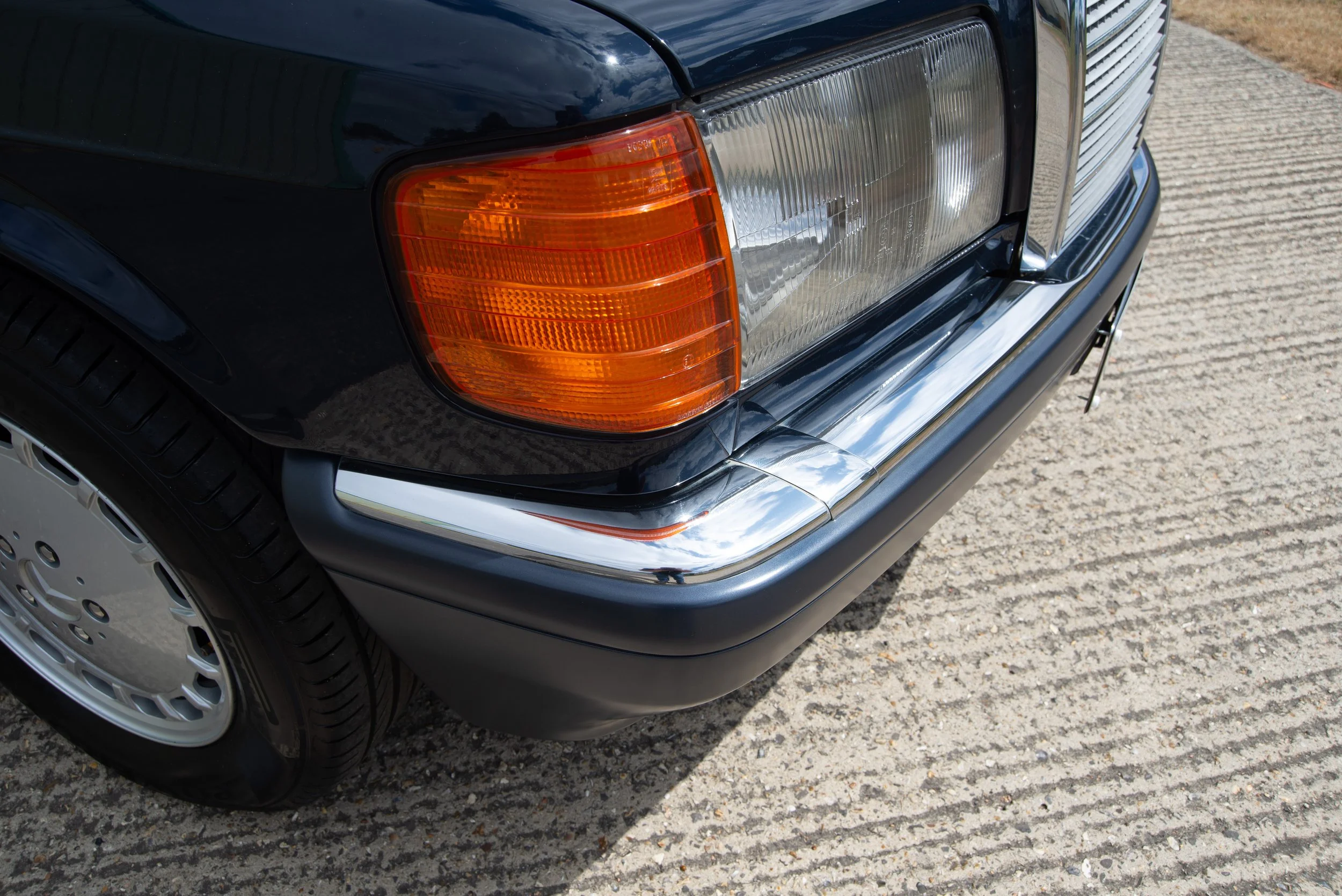 Mercedes 300SE-21.jpg