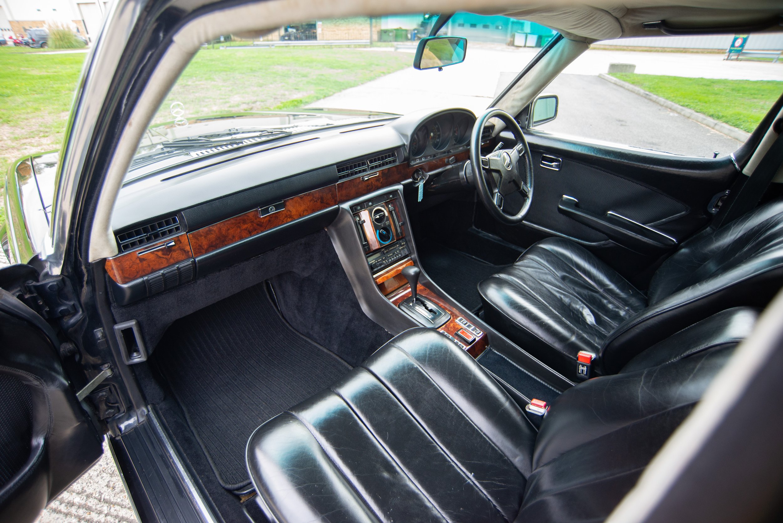 Mercedes 450SEL 6.9-12.jpg