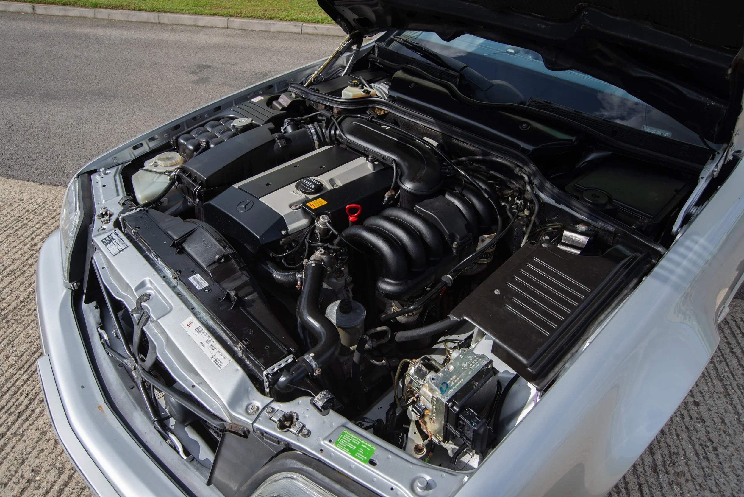 Mercedes SL280-12.jpg