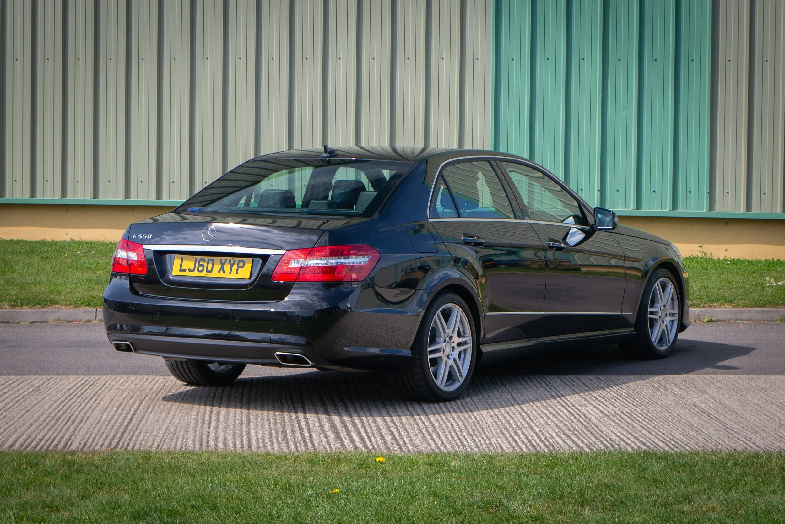 Mercedes E550-8.jpg