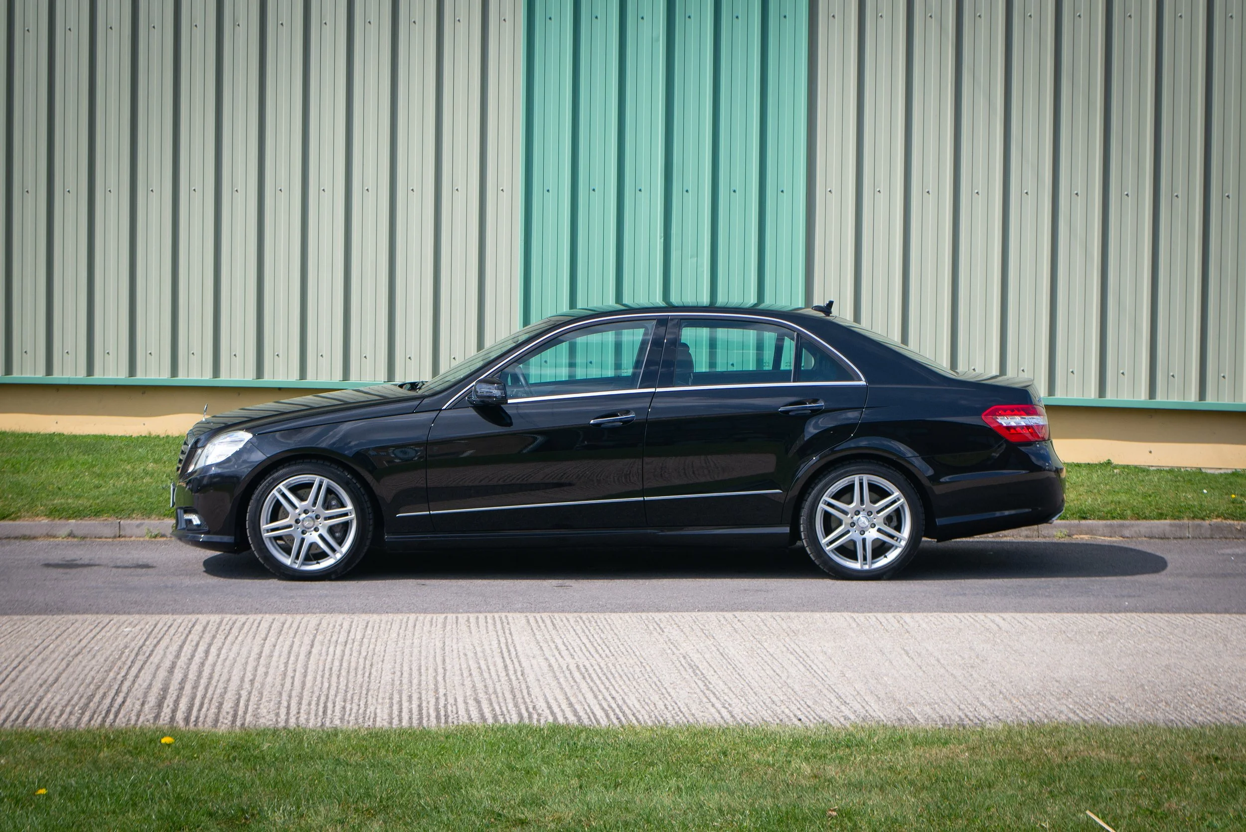 Mercedes E550-5.jpg