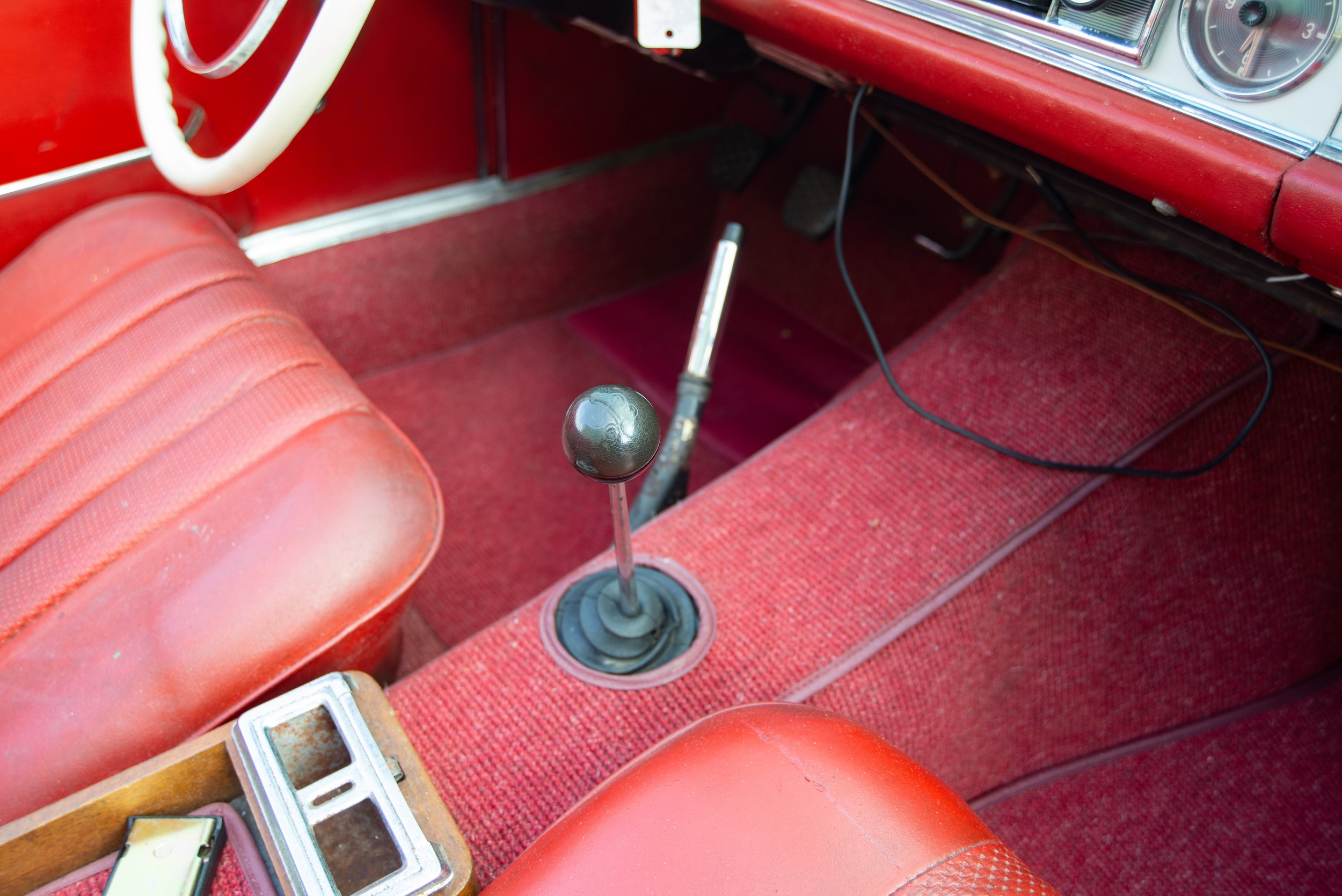 Mercedes 230SL-9.jpg