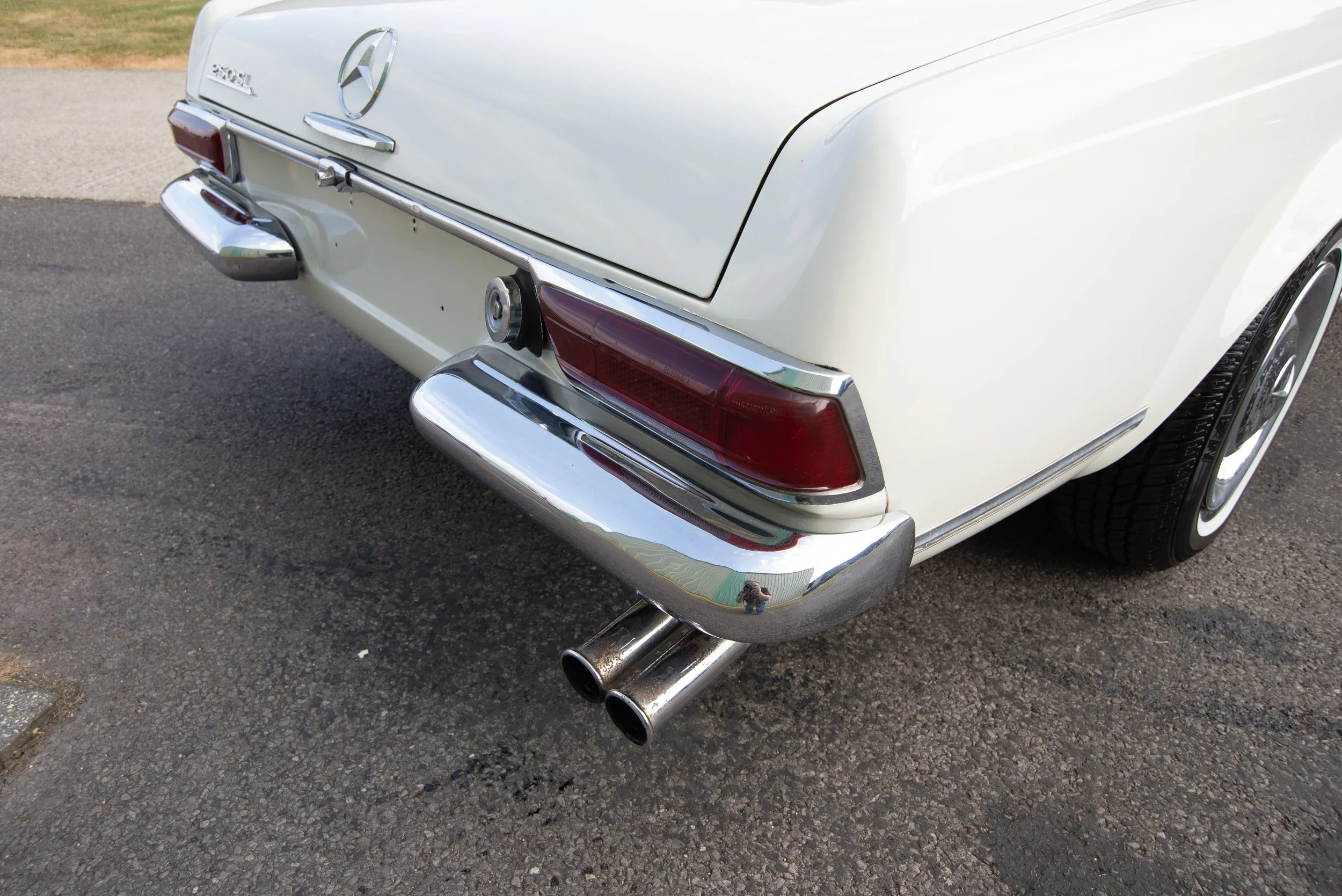 Mercedes 230SL-24.jpg