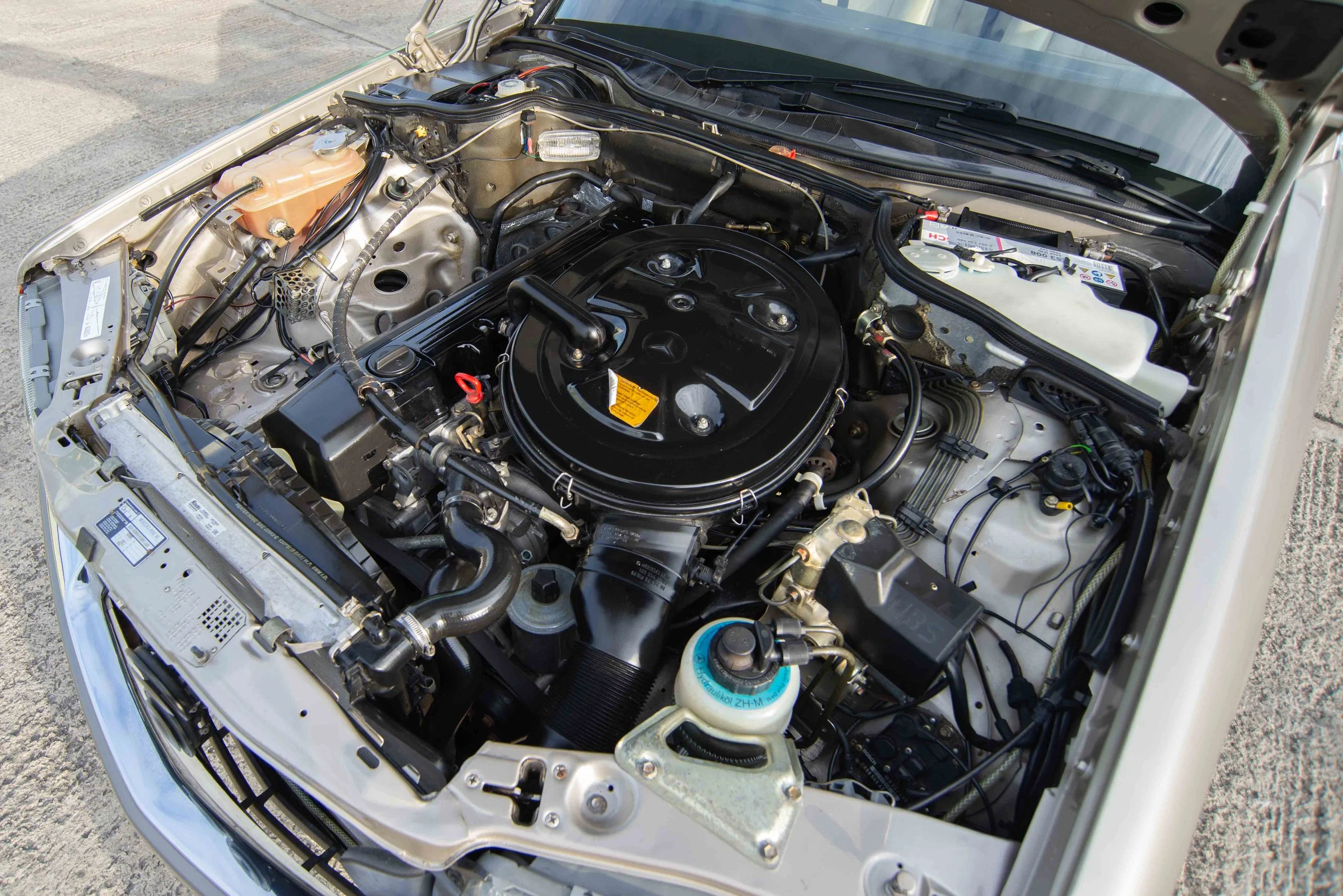 Mercedes 300SE-8.jpg