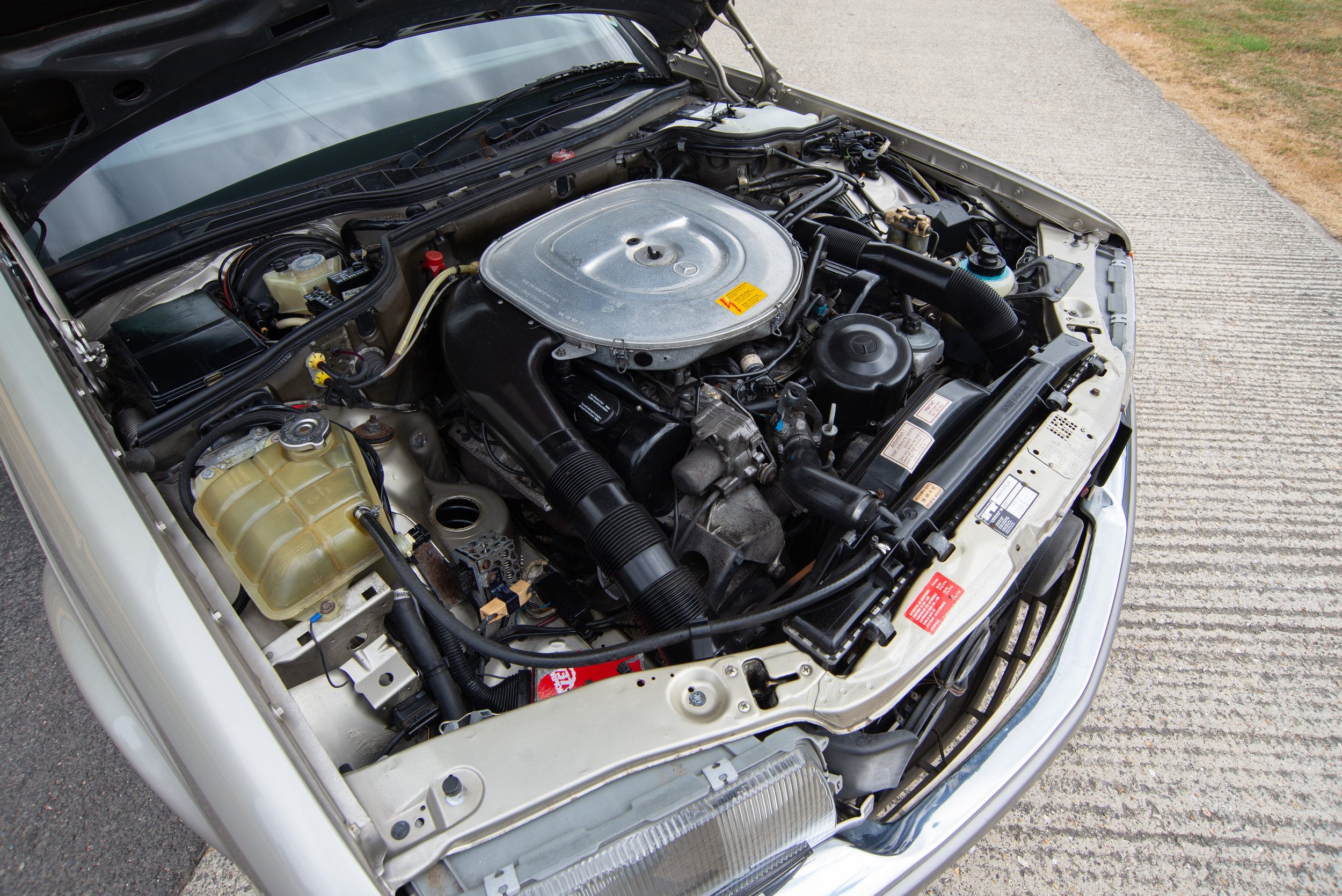Mercedes 560SEL-17.jpg