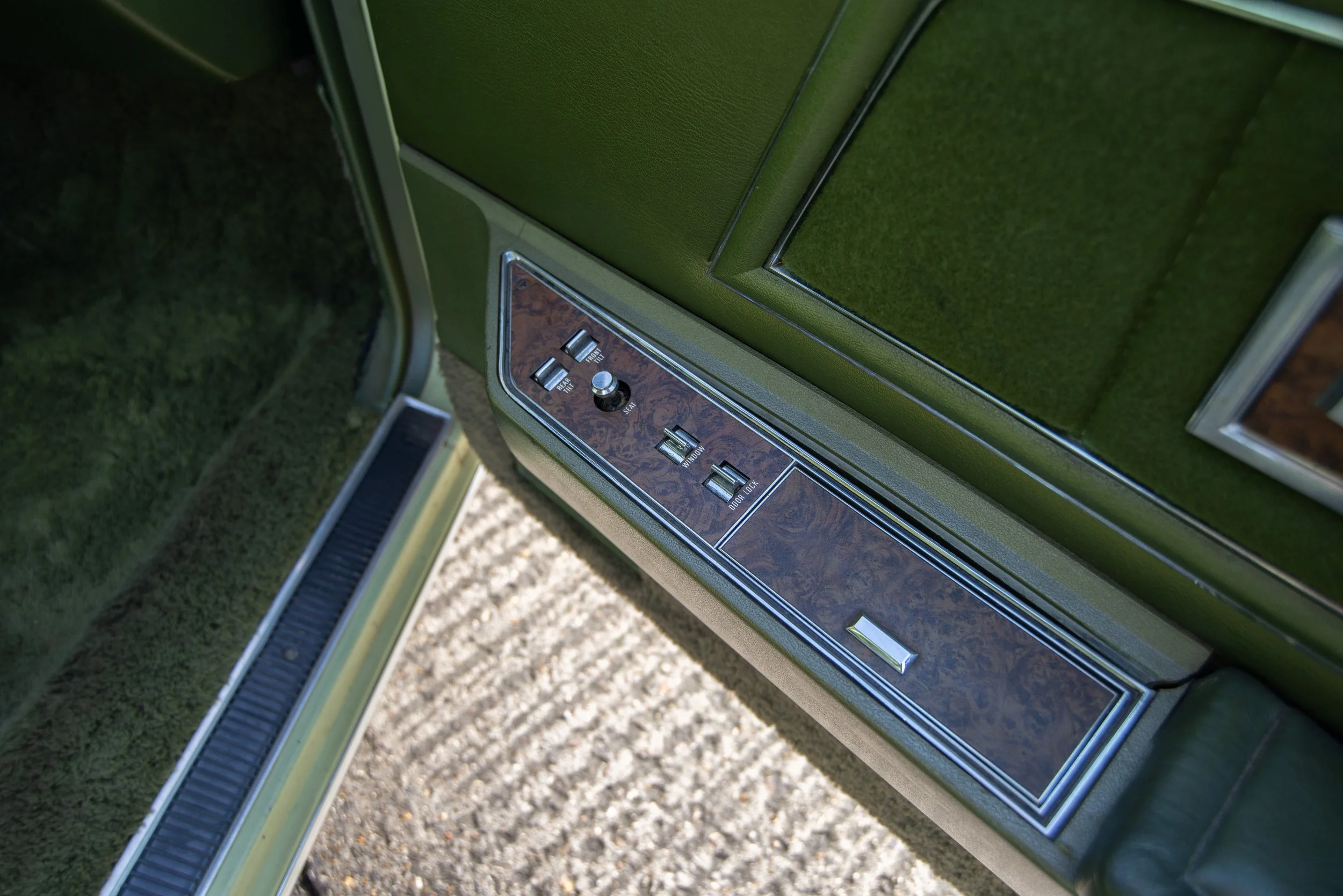 Lincoln Continental-29.jpg