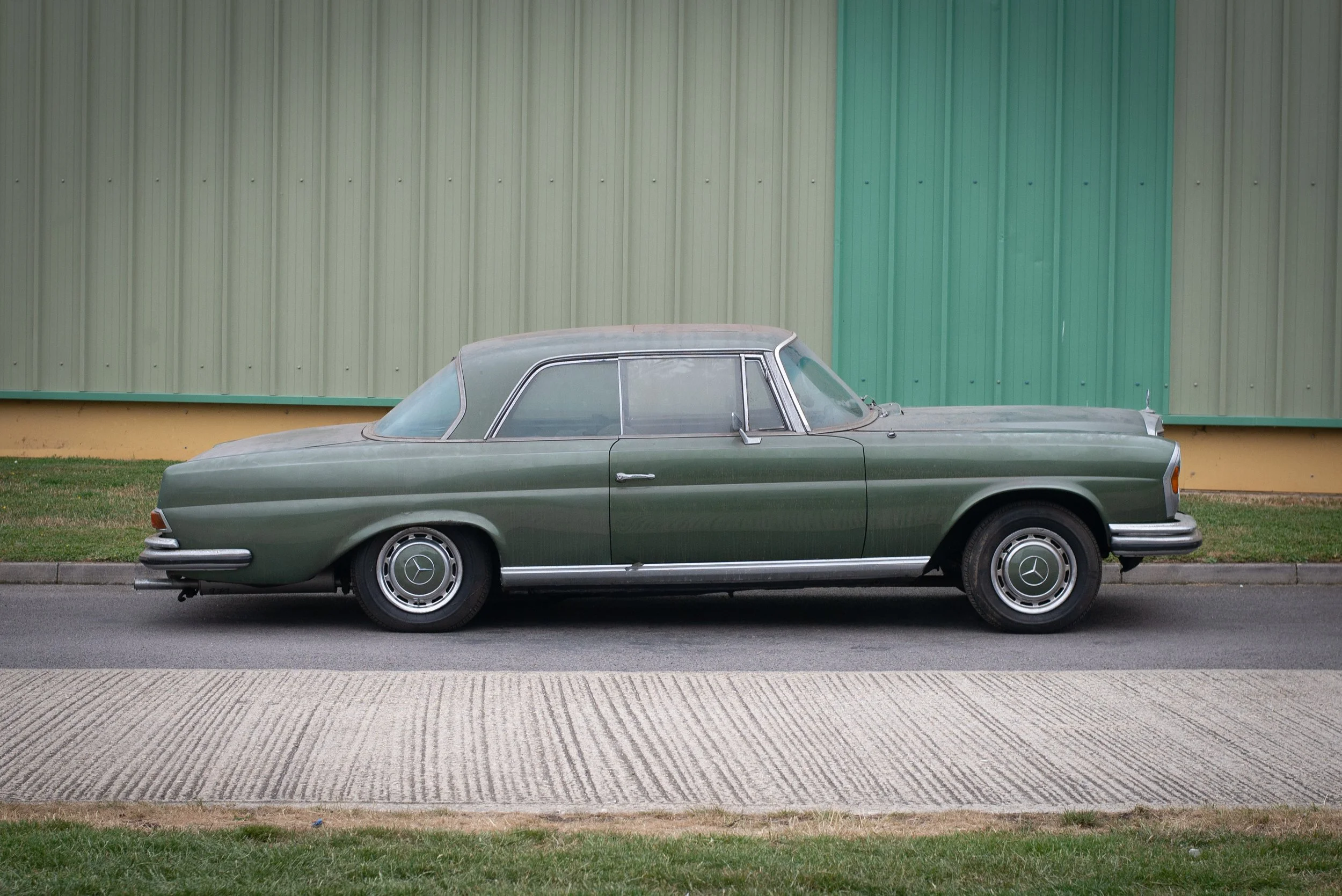 Mercedes 280SE Coupe-22.jpg