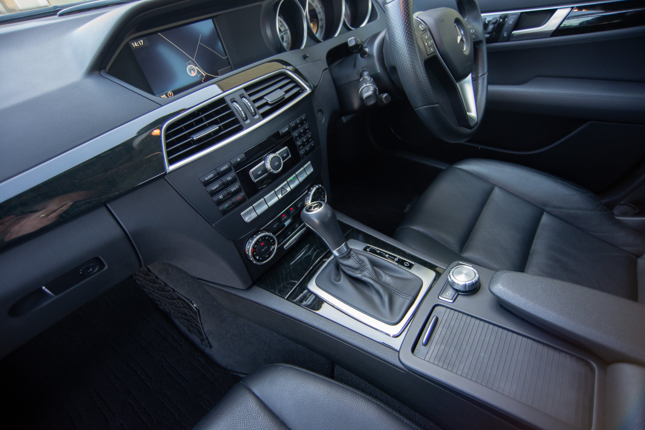 Mercedes C350 Estate-19.jpg