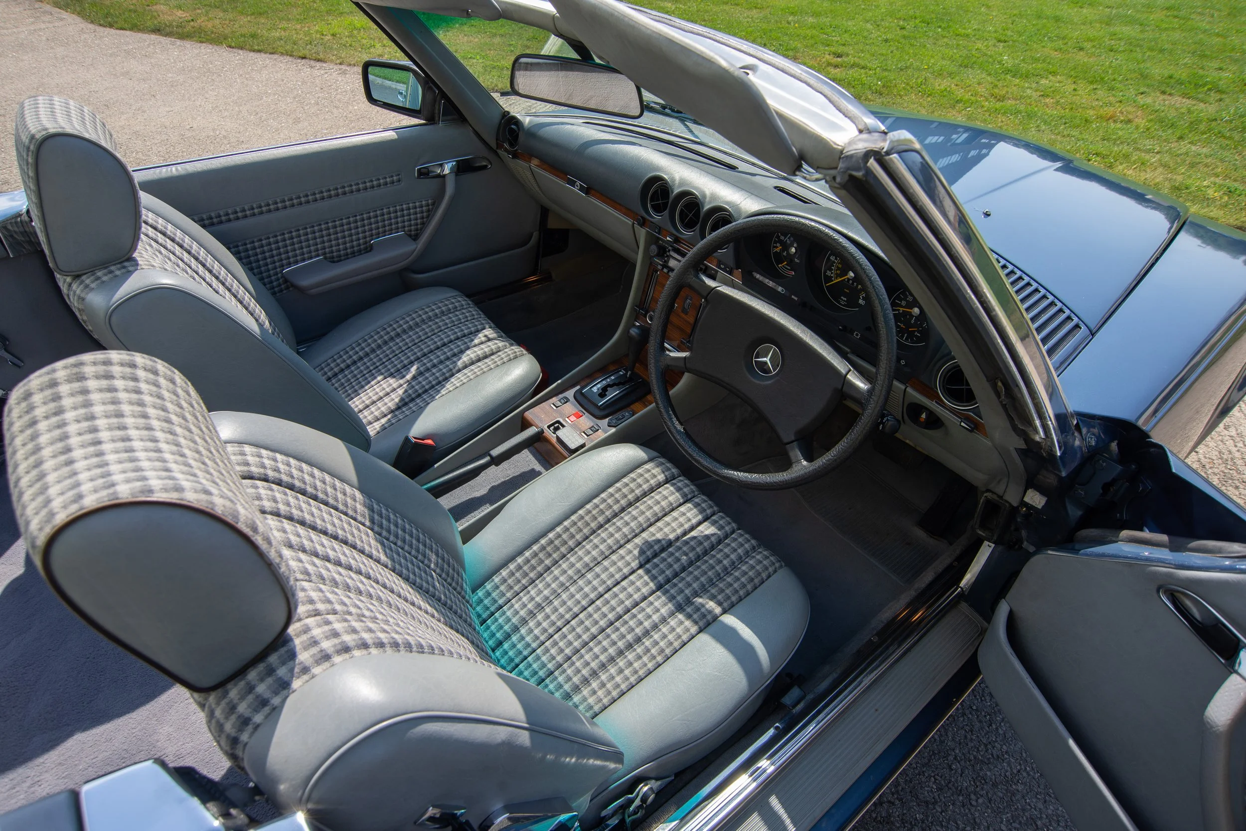 Mercedes 380SL-2.jpg