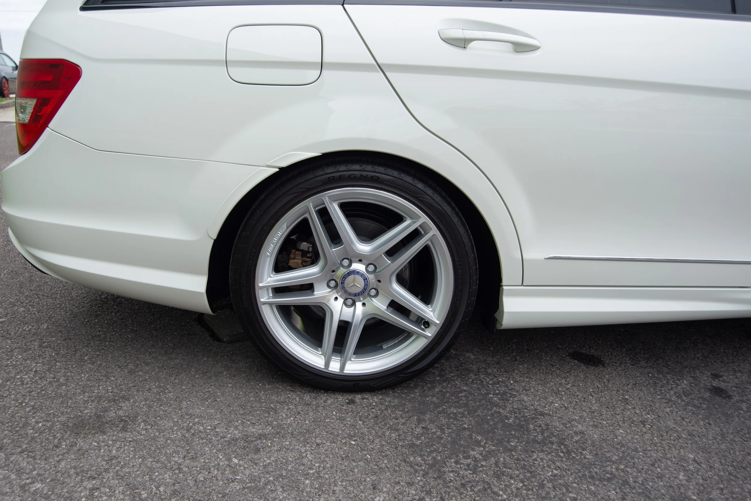 Mercedes C350 Estate-14.jpg