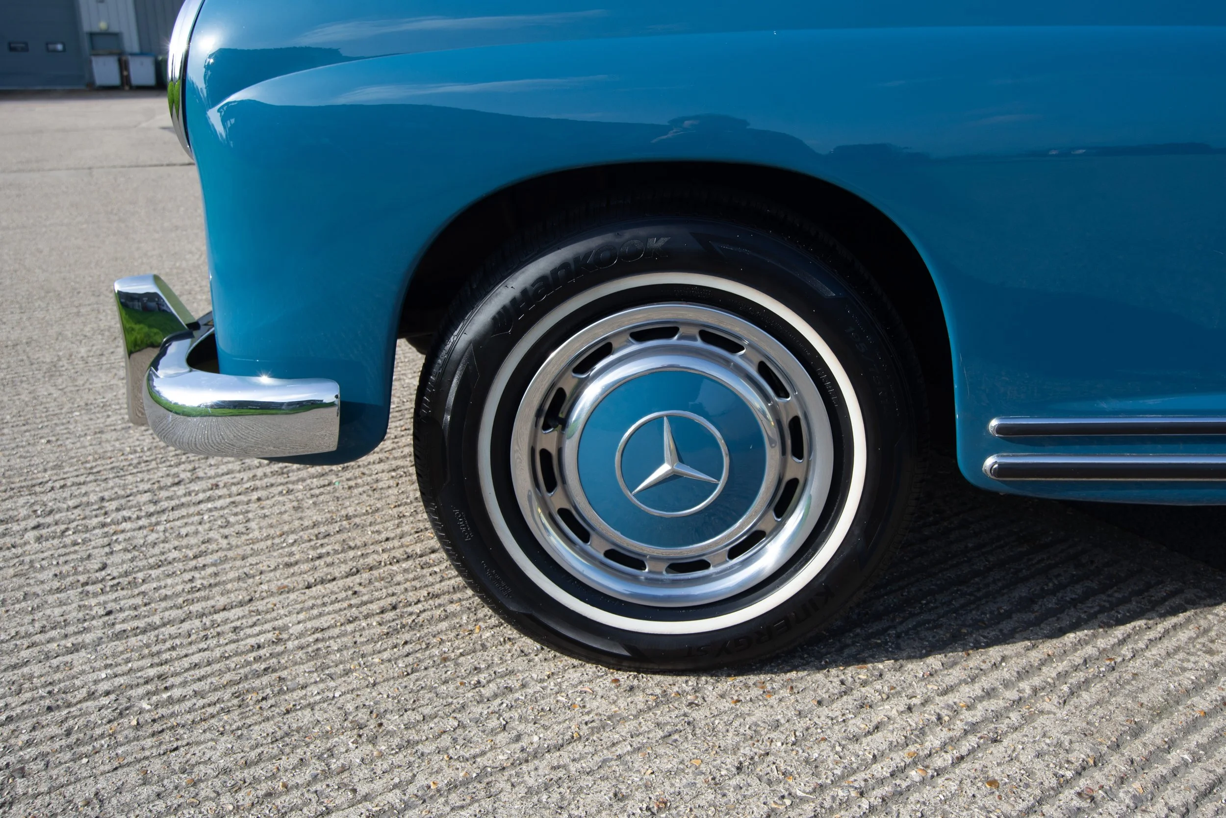 Mercedes 220-1-14.jpg