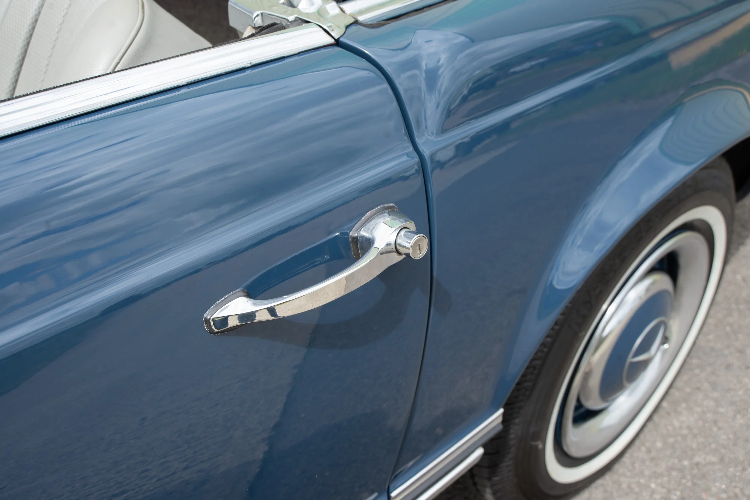 Mercedes 230SL-21.jpg