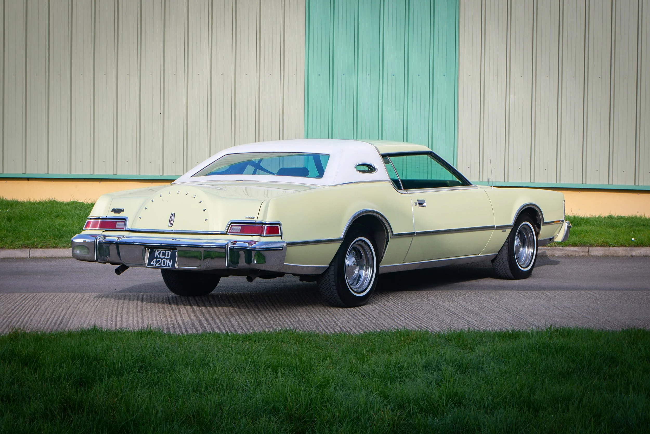 Lincoln Continental-26.jpg