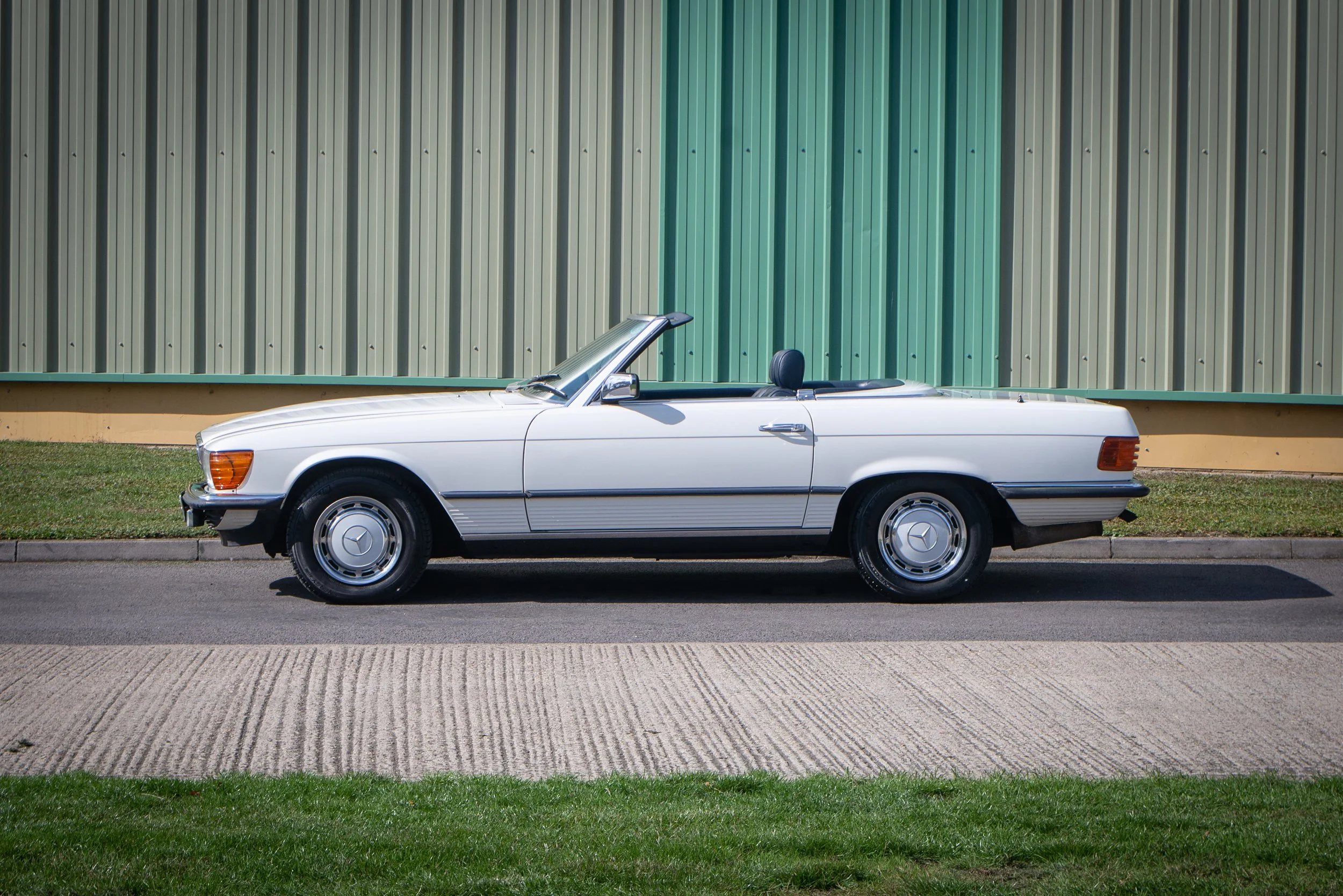 Mercedes 280SL-8.jpg