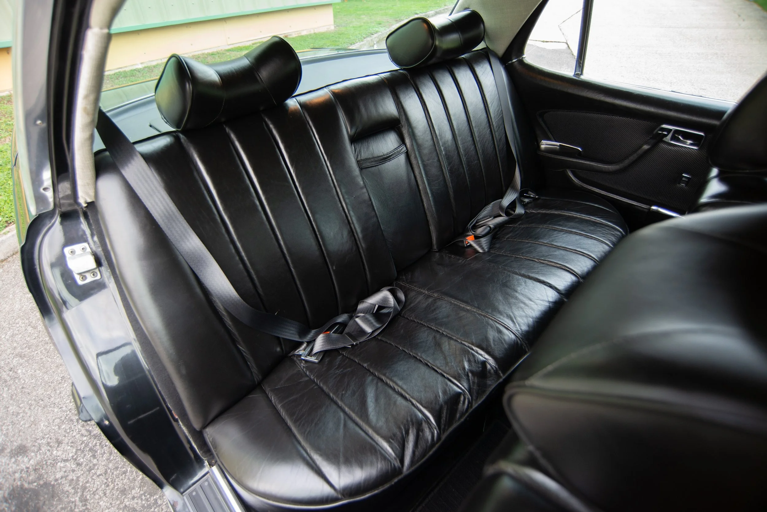 Mercedes 450SEL 6.9-8.jpg