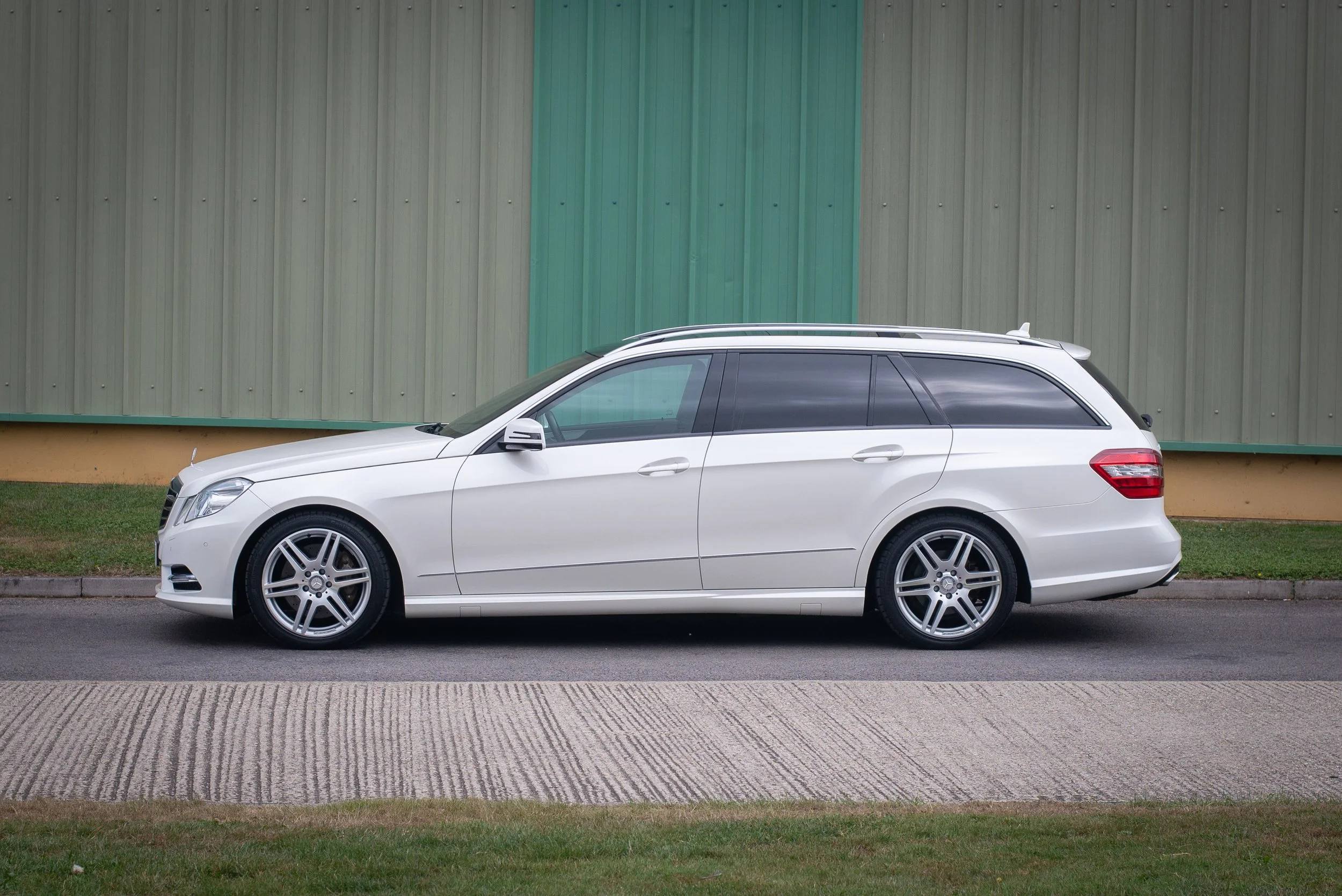 Mercedes E350 Estate-29.jpg