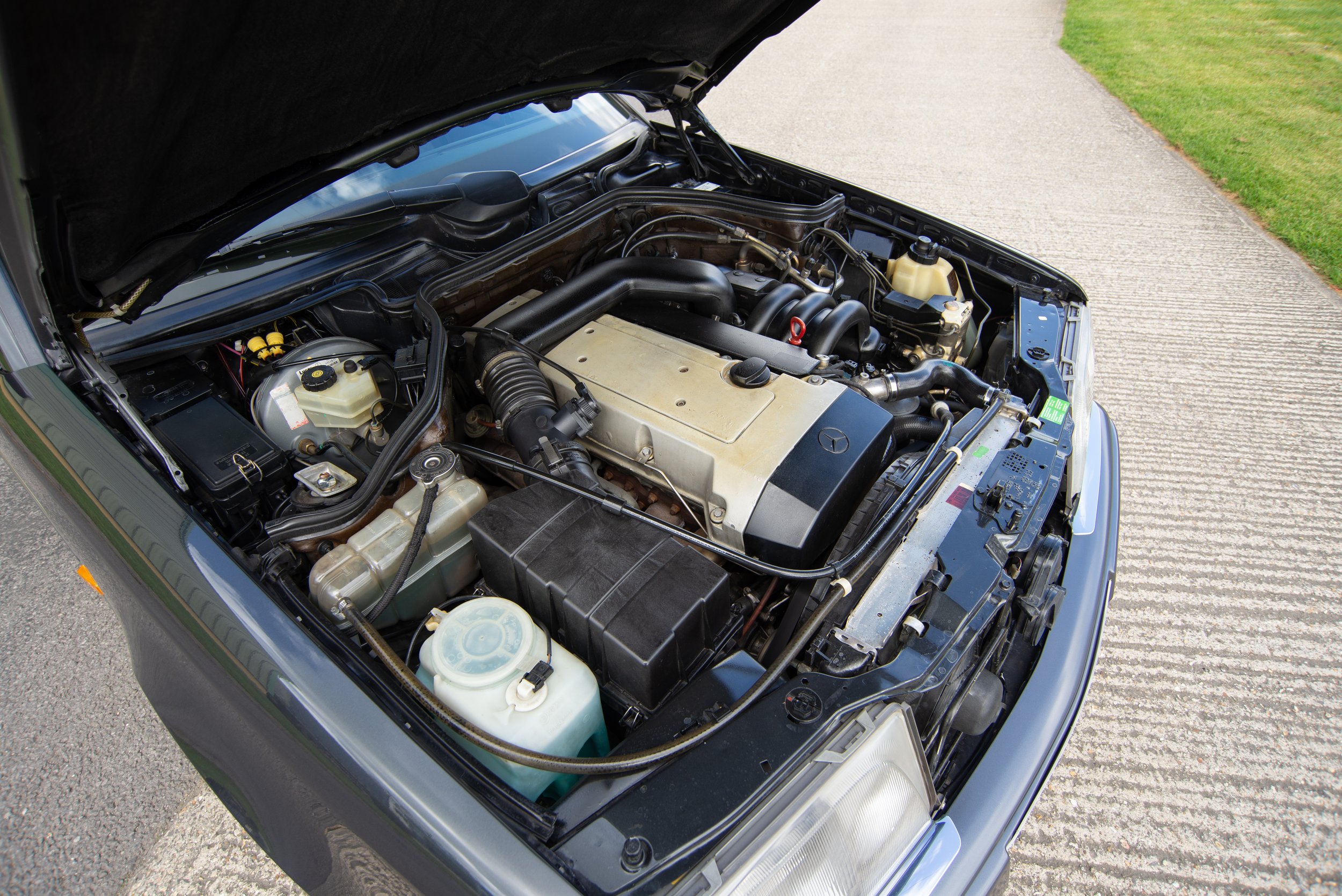 Mercedes E280 Estate-17.jpg