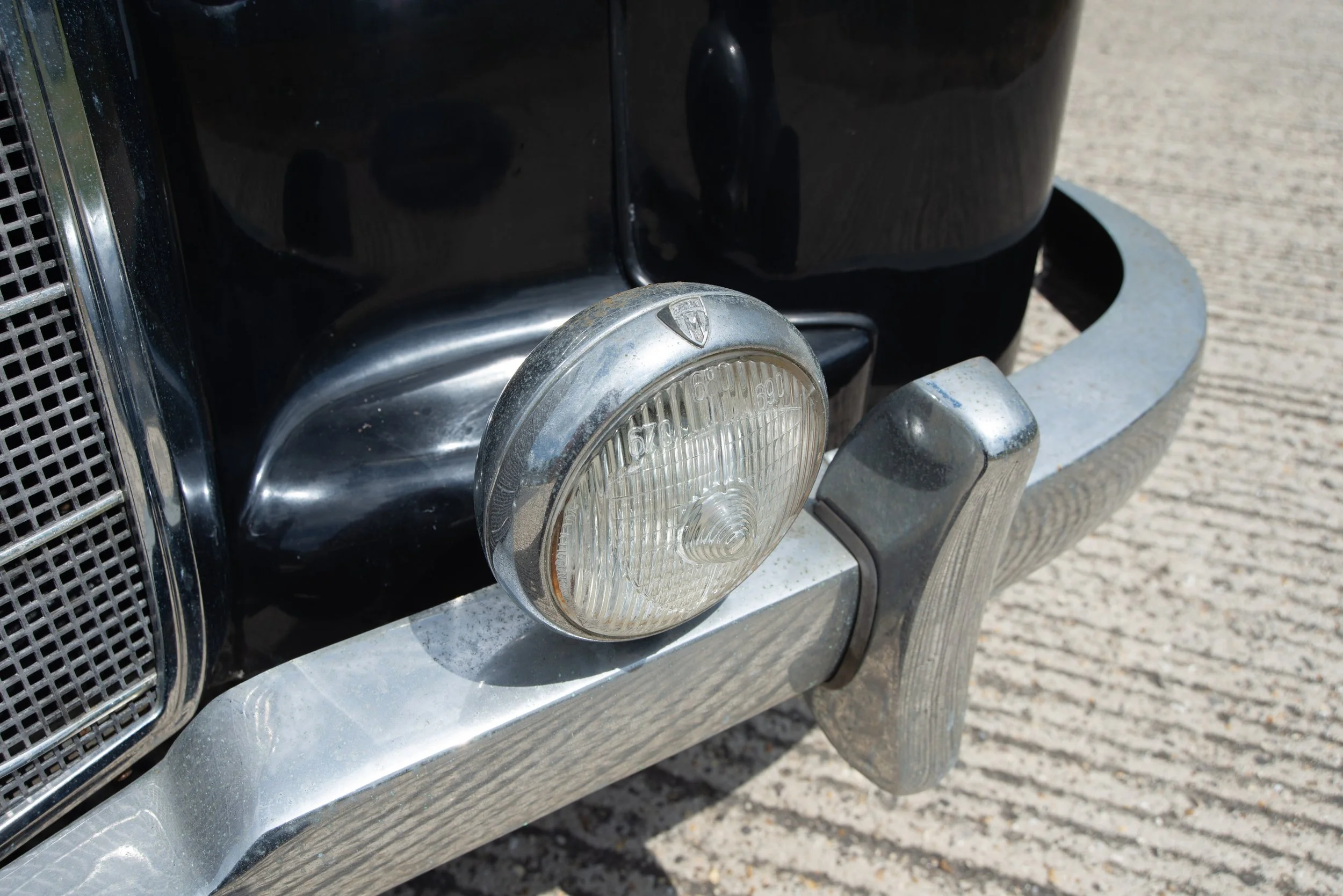 Mercedes 180-18.jpg