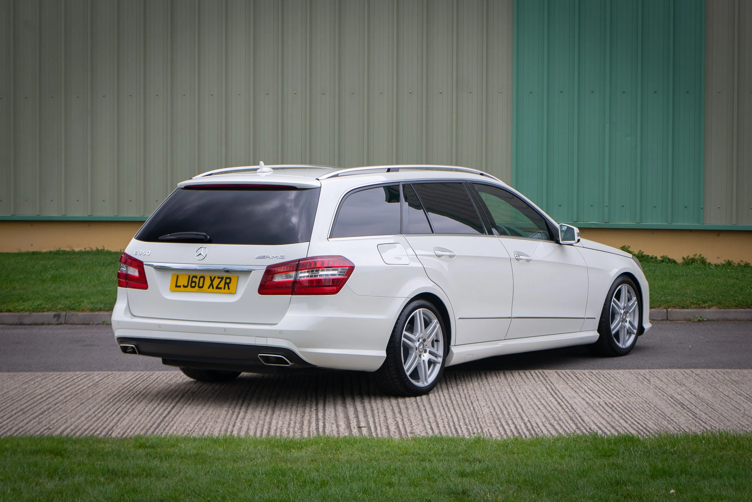Mercedes E350 Estate-26.jpg