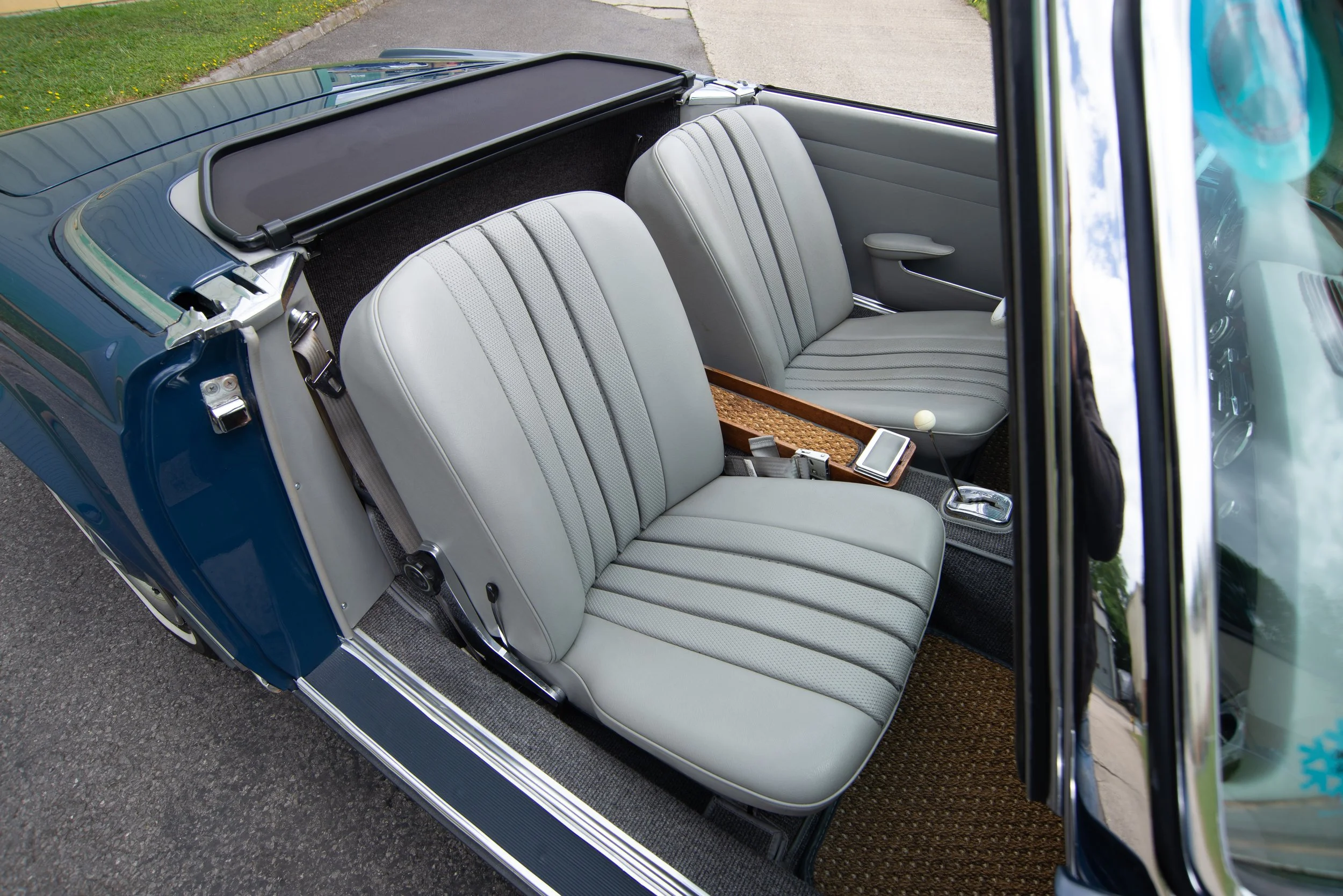 Mercedes 230SL-13.jpg