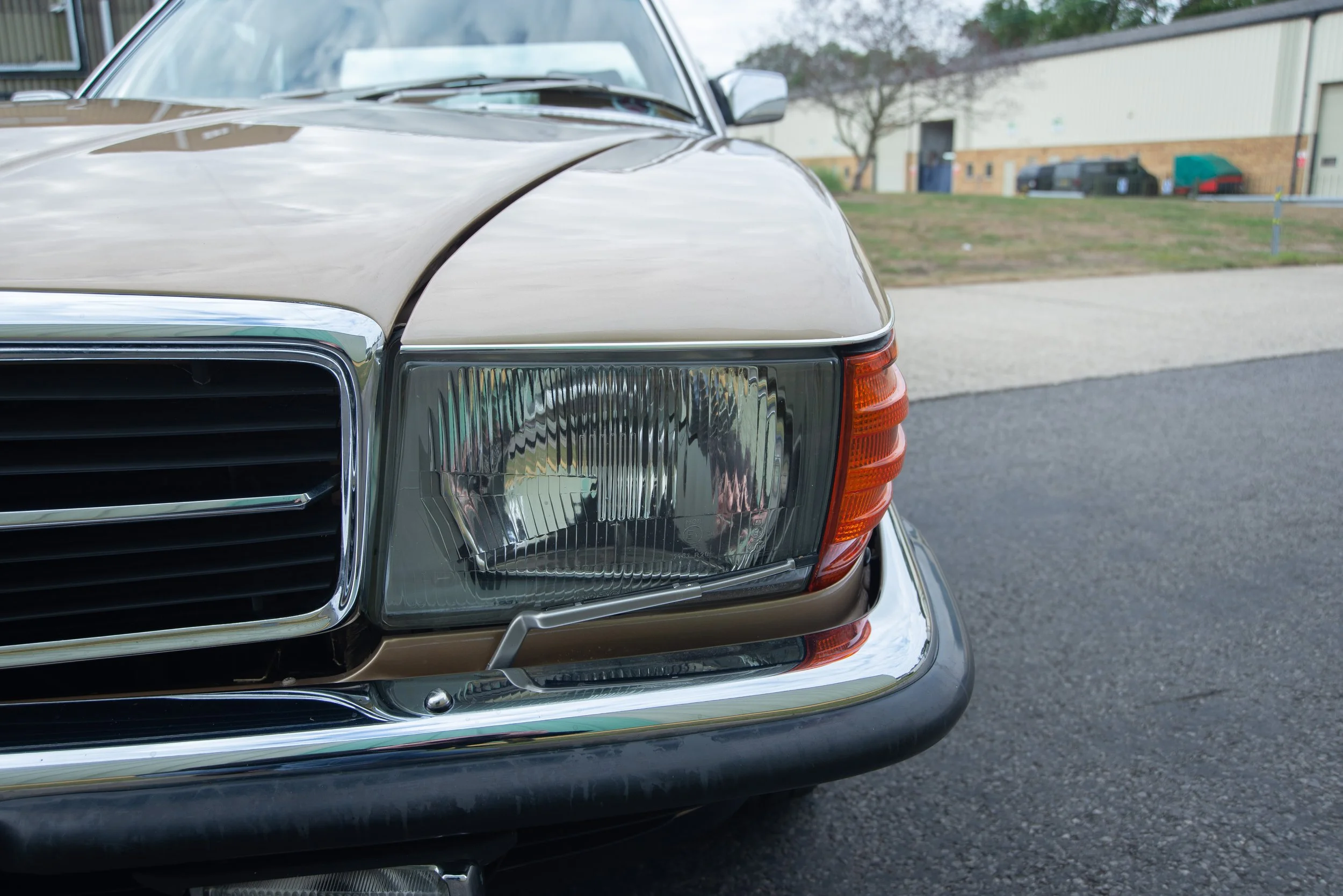 Mercedes 280SL-23.jpg