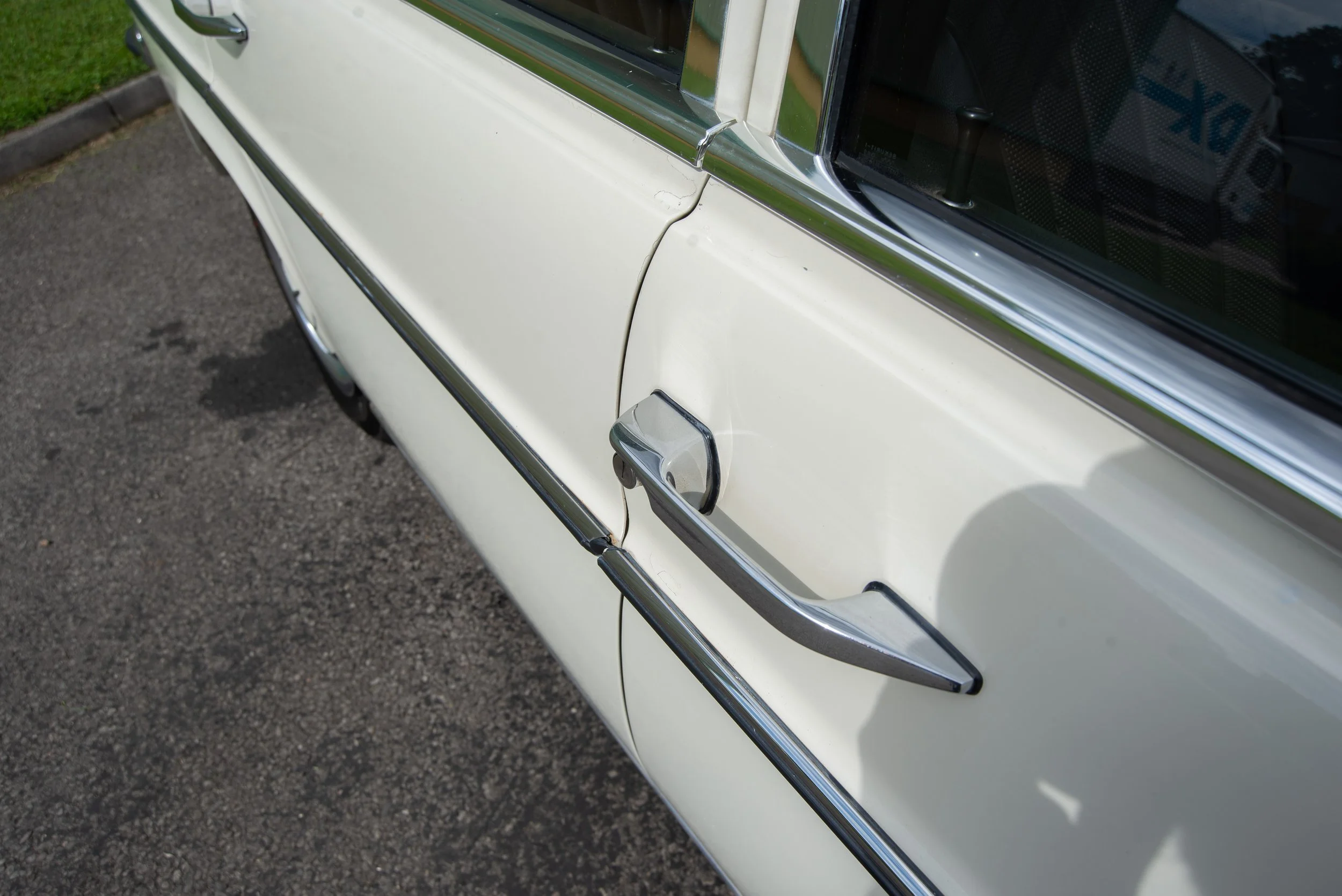 Mercedes 240D-21.jpg