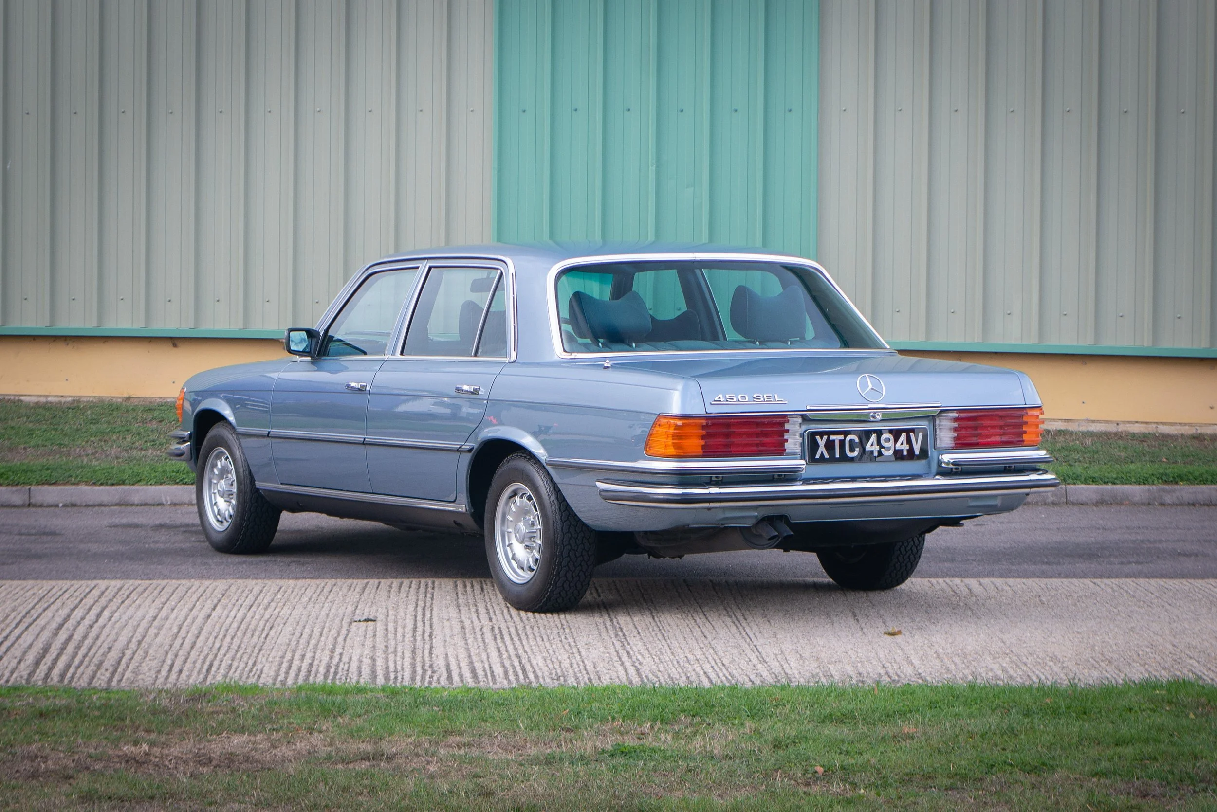Mercedes 450SEL-29.jpg